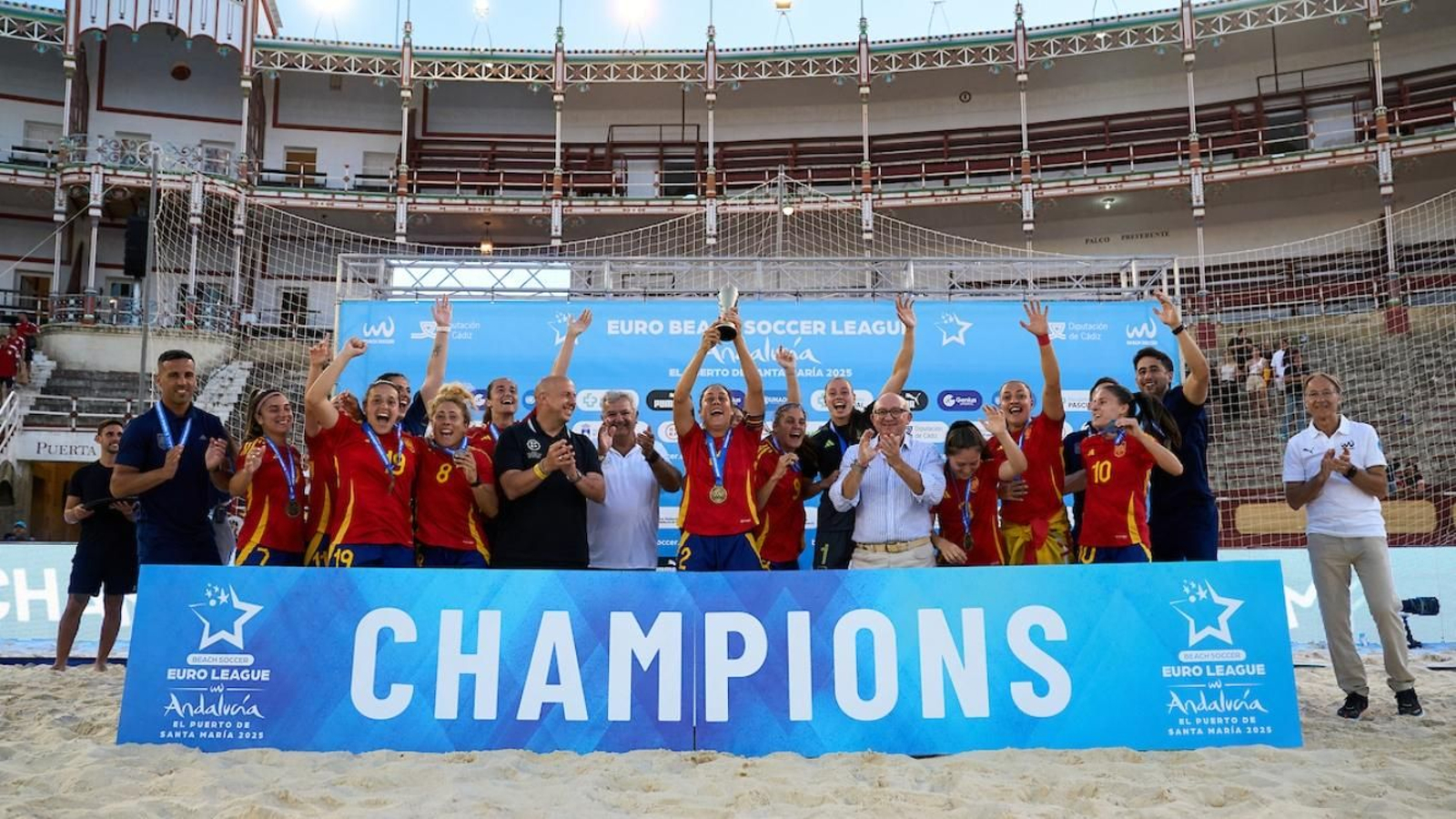 La selección española celebra un nuevo título en fútbol playa.