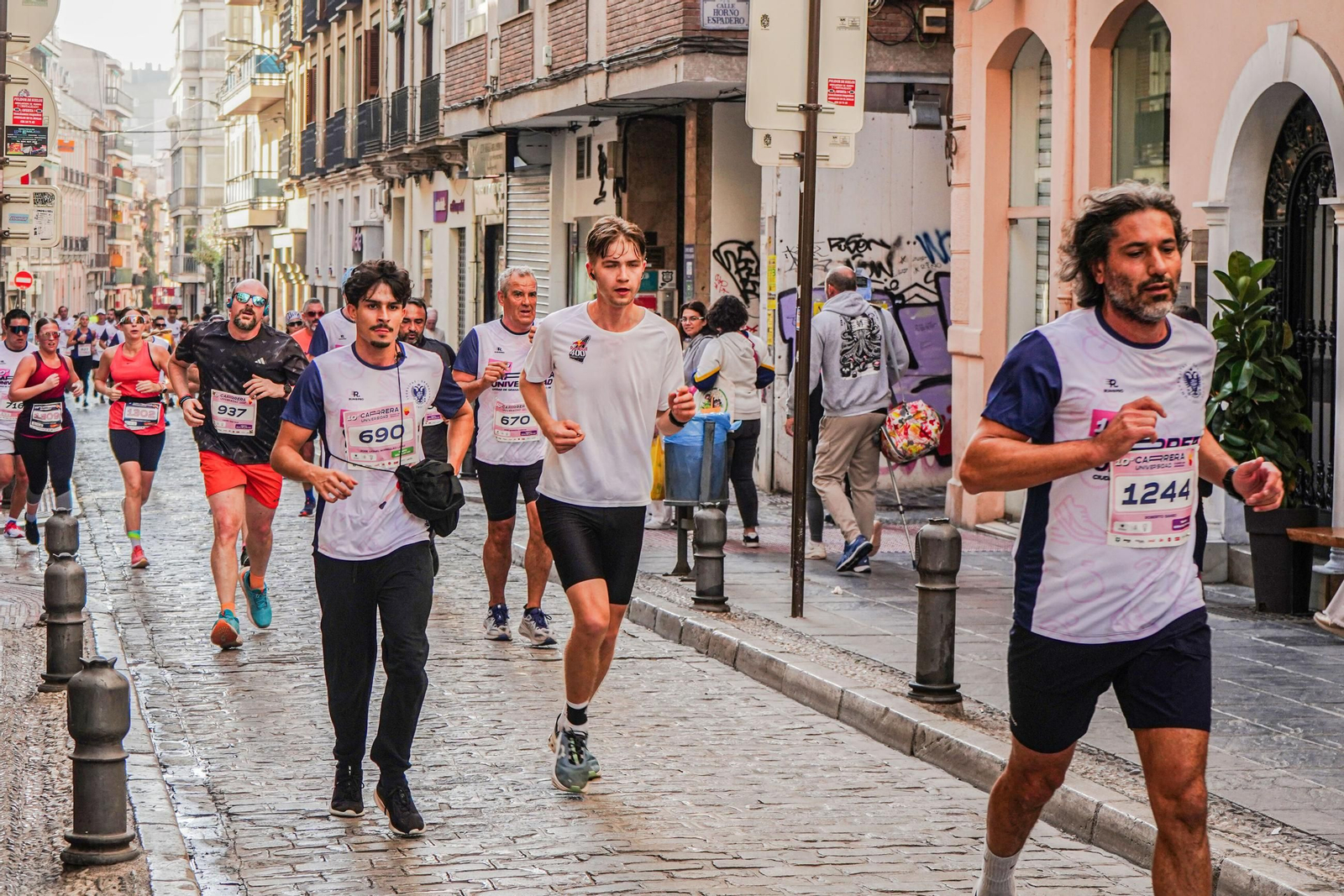 Las mejores imágenes de la X Carrera Universitaria de la UGR