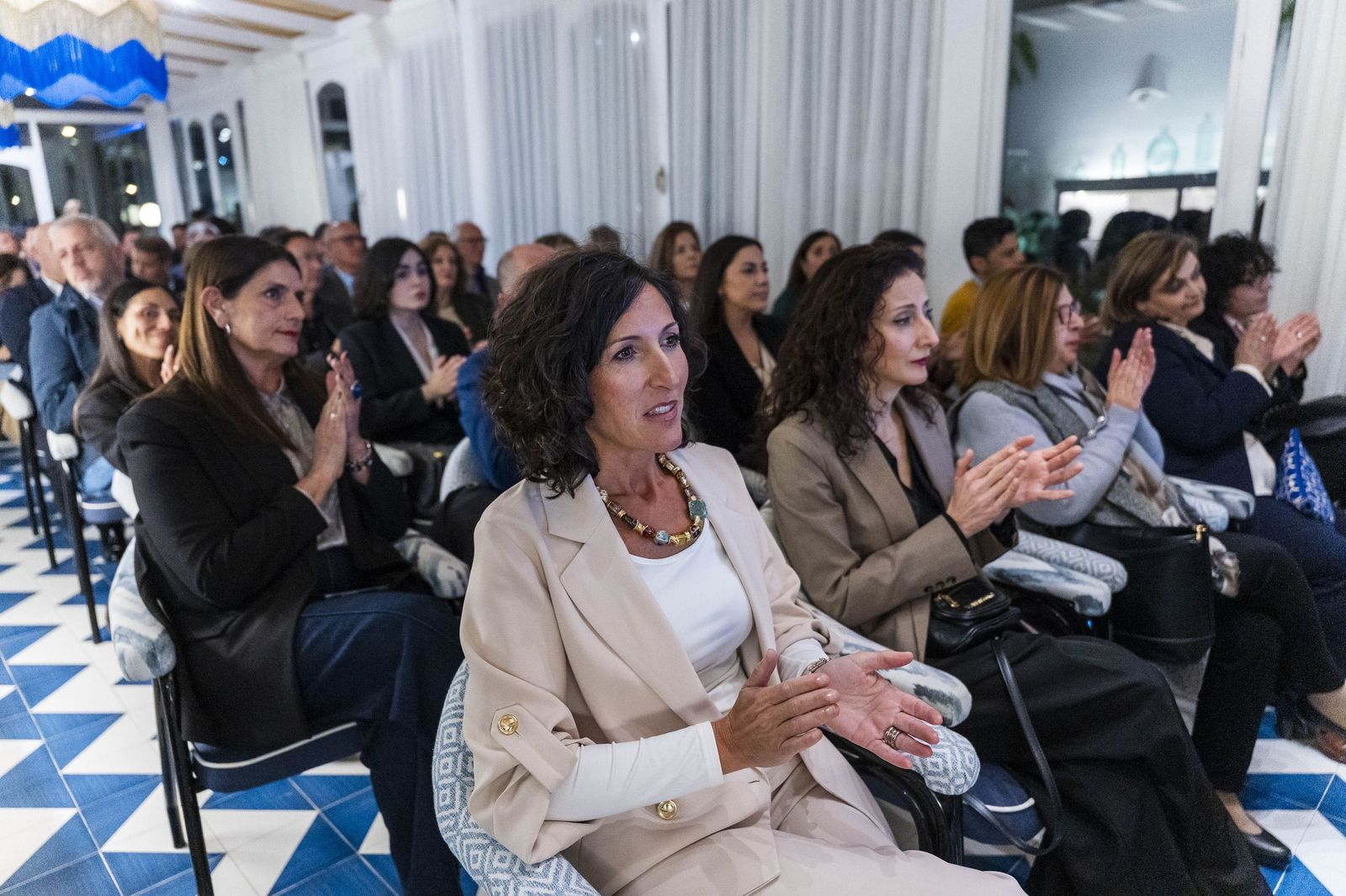 La presentación de 'Mojácar Sostenible' y la entrega del Indalo de Oro a Ricardo Escudero, en imágenes