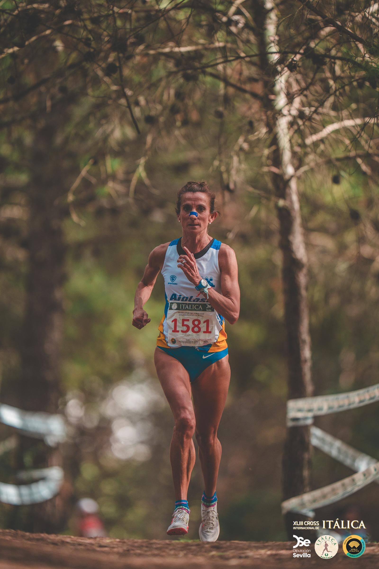Búscate en las fotos del Cross de Itálica 2025 | 1