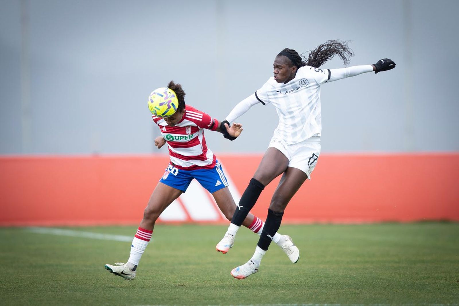 Las mejores imágenes del Granada Femenino-Dux Logroño