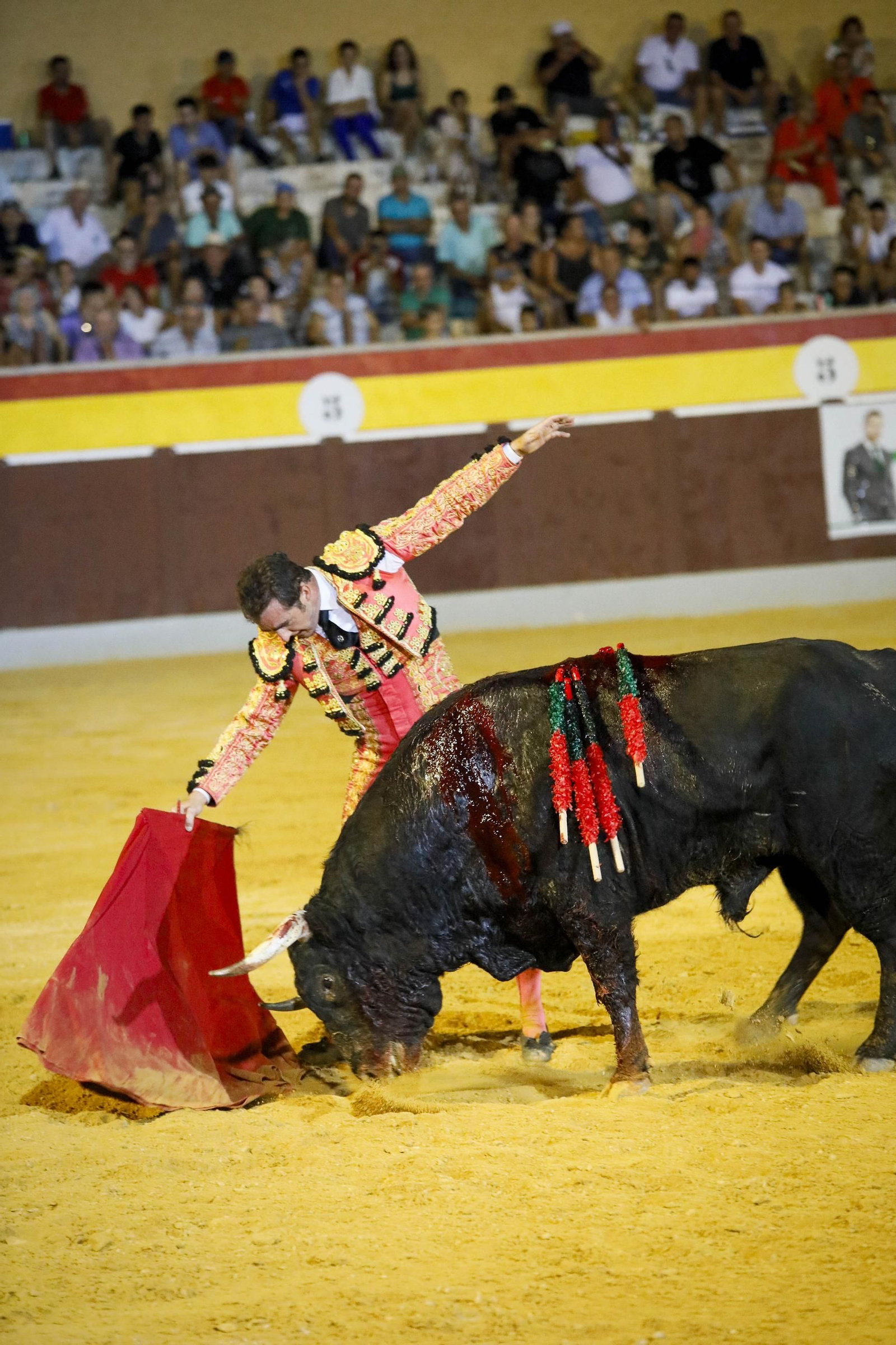 Corrida de toros Berja con un toro indultado, en imágenes