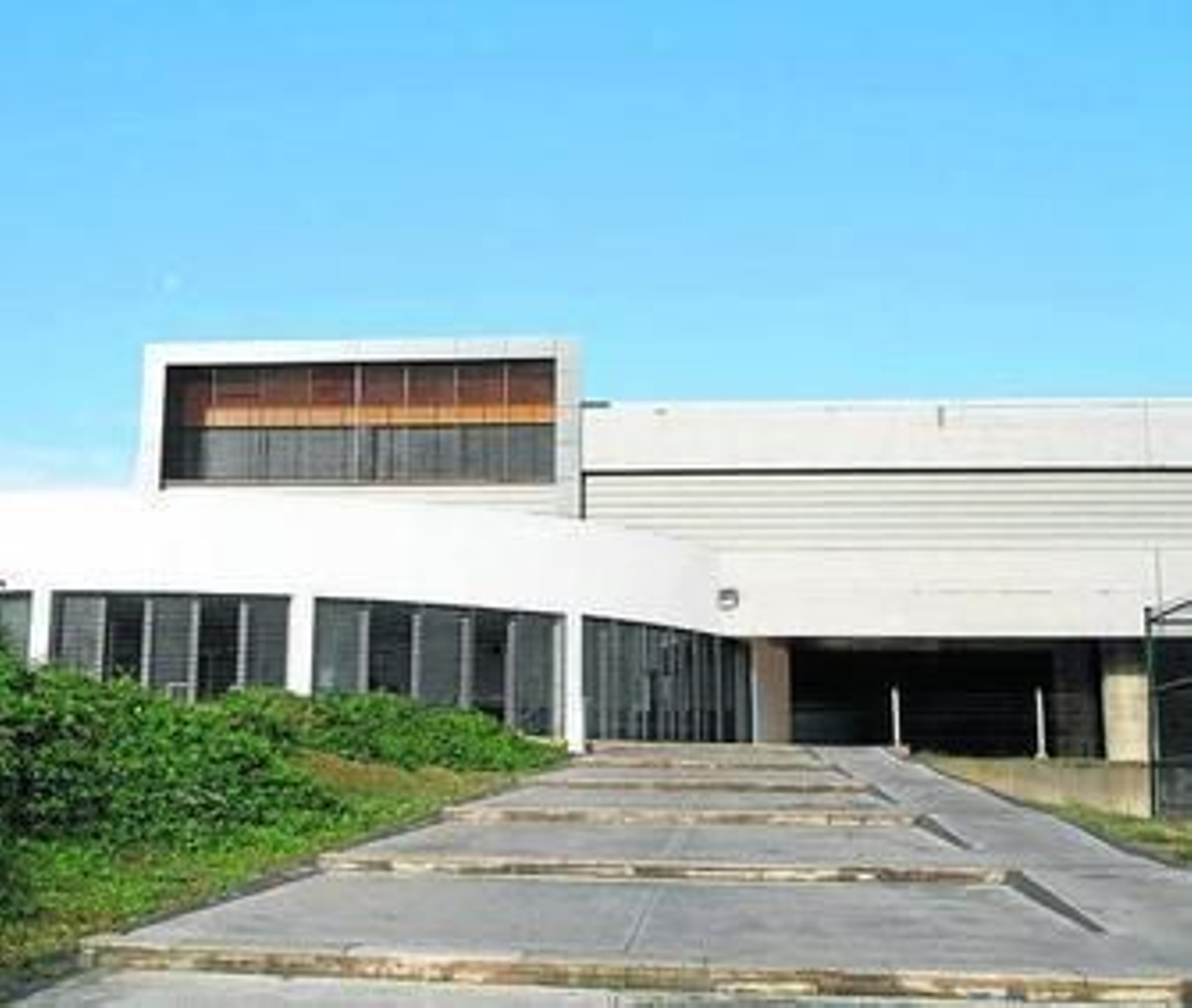 Una imagen del edificio, que está terminado del todo.