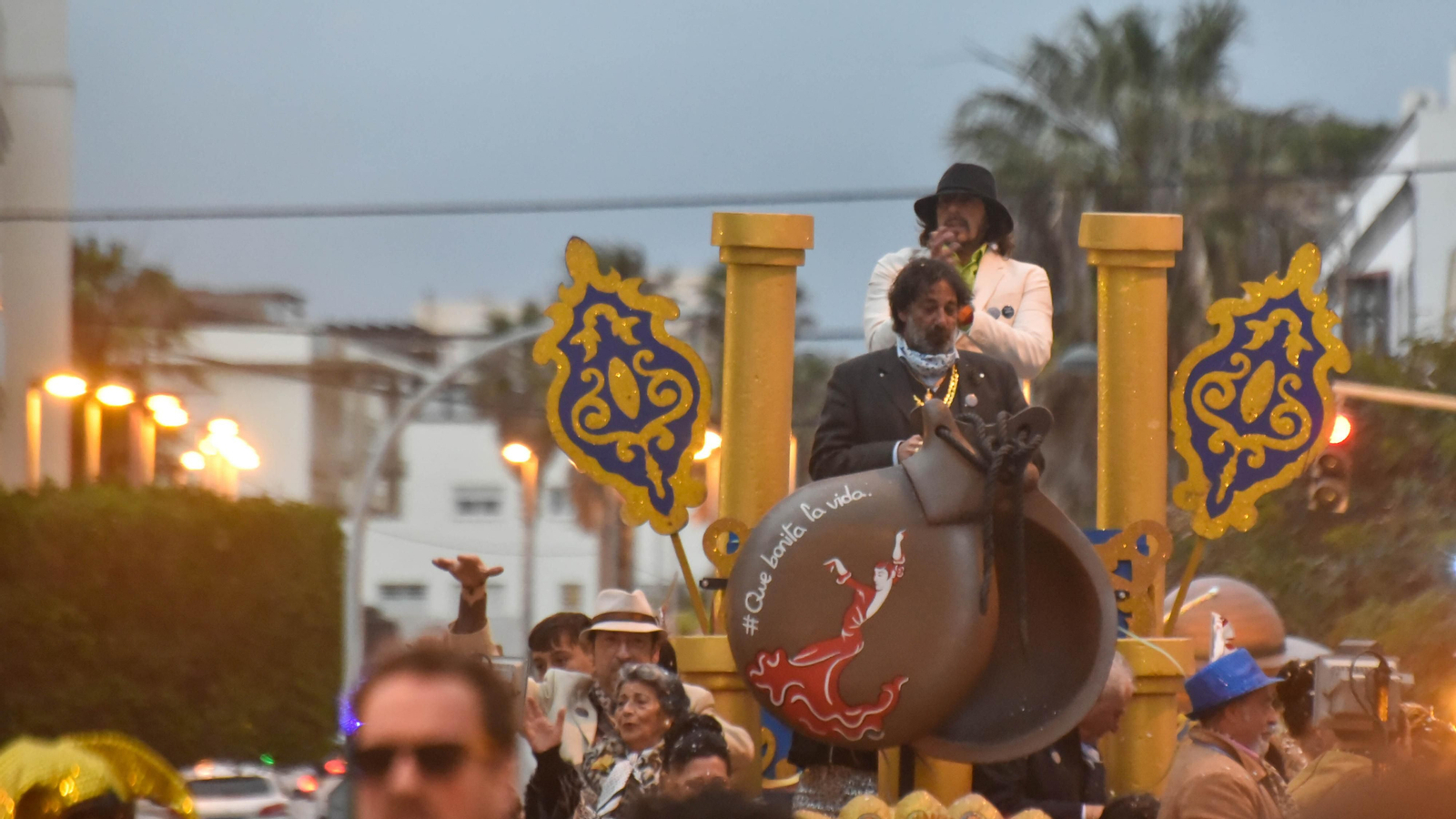 Fotos del pasacalles de Carnaval en Tarifa