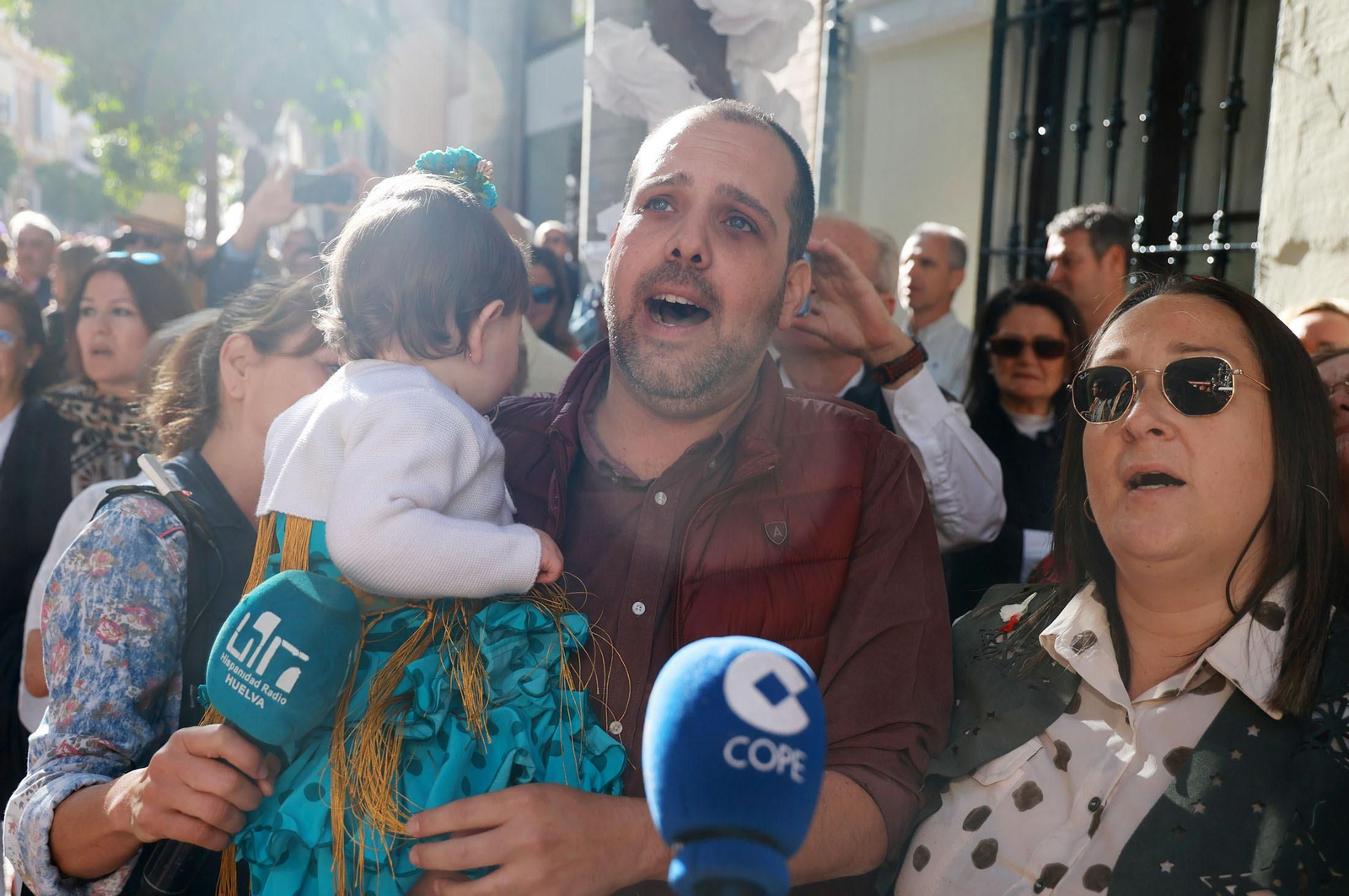 Las mejores imágenes de los peregrinos en la salida de Emigrantes