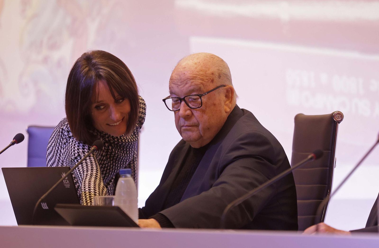 Fotos de la presentación del libro “Algeciras en el corazón y en la memoria”, de Alberto Pérez de Vargas