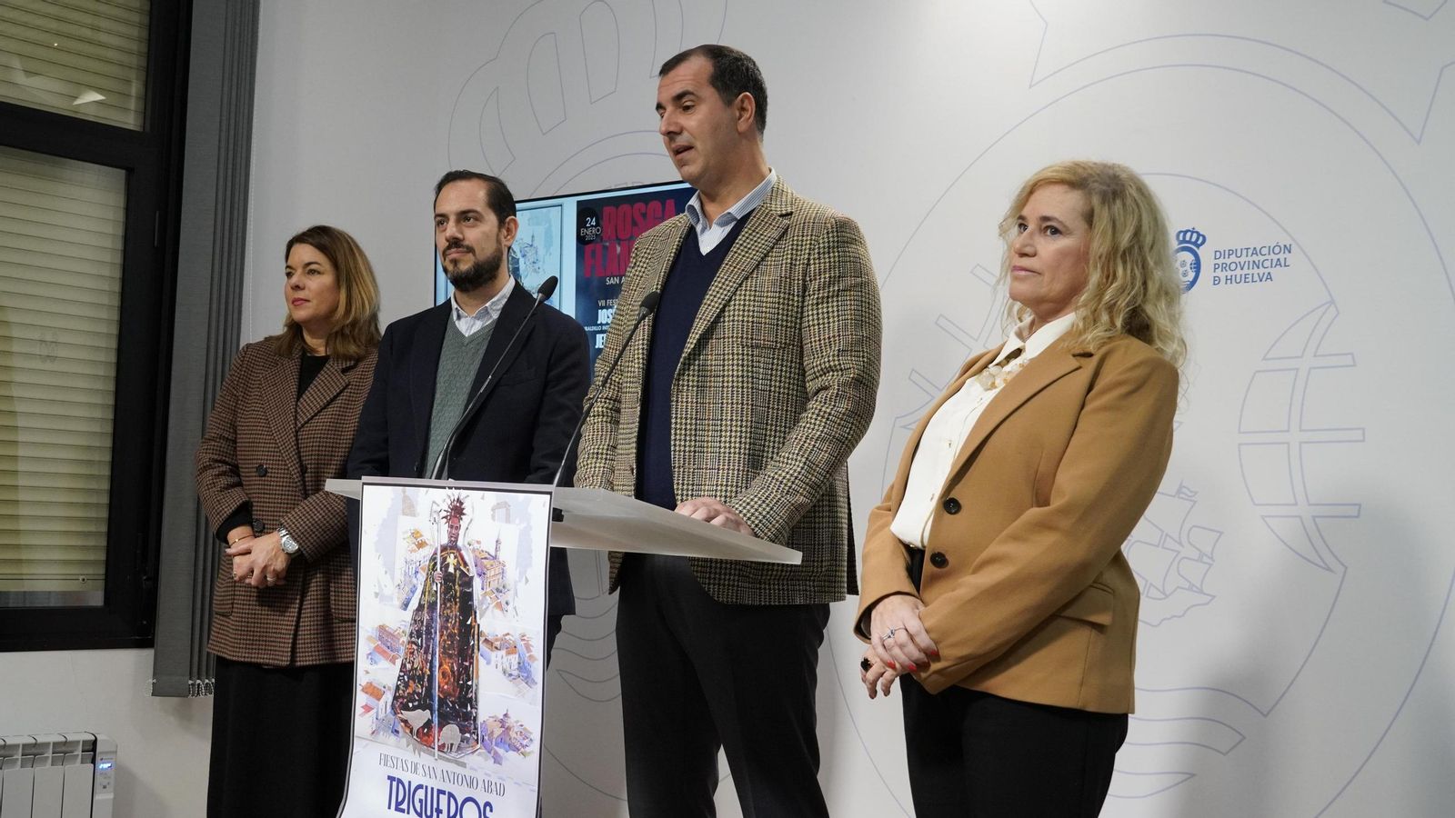 Benito Conde, Vidal Blanco y Gracia Baquero en la presentación de las Fiestas Patronales de Trigueros.