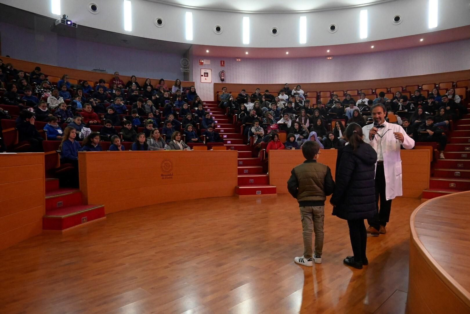 Las mejores imágenes del Día de la Mujer y la Niña en la Ciencia en la UHU