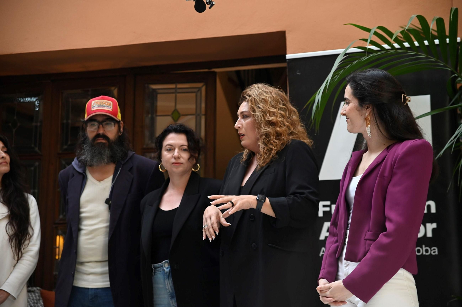 Estrella Morente y una decena de artistas presentan el concierto por la paz de Córdoba, en imágenes
