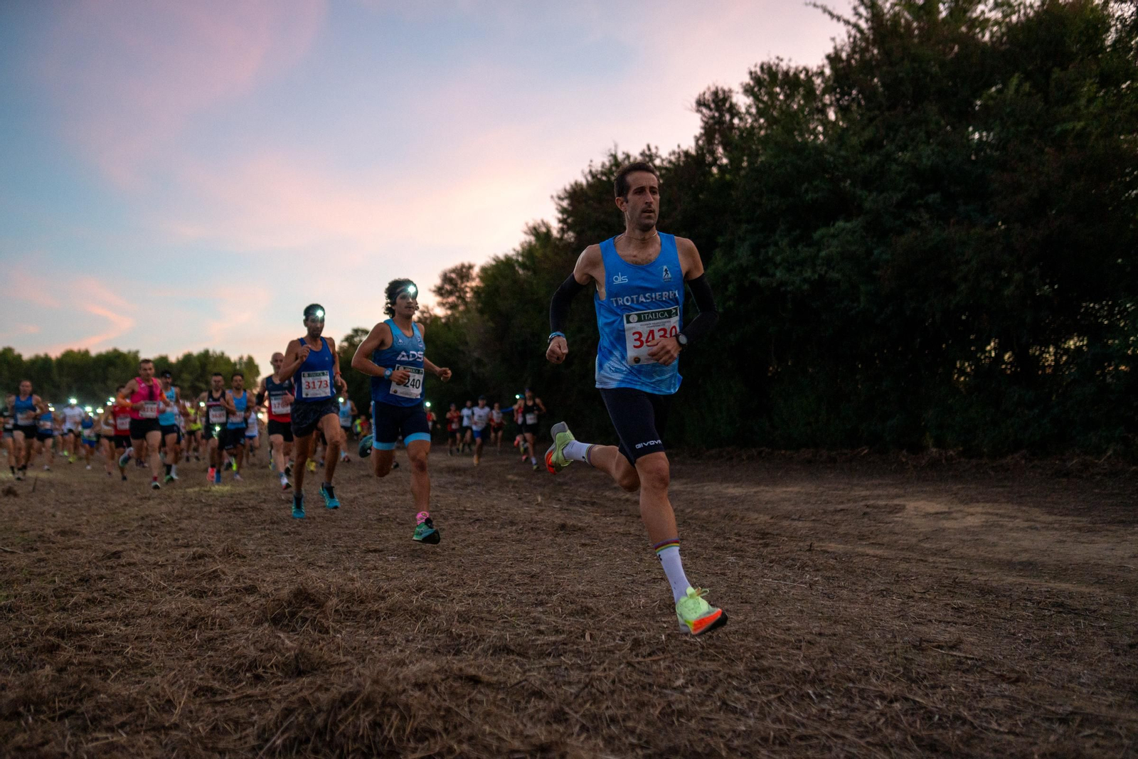 Las fotos de la prueba nocturna del Cross de Itálica