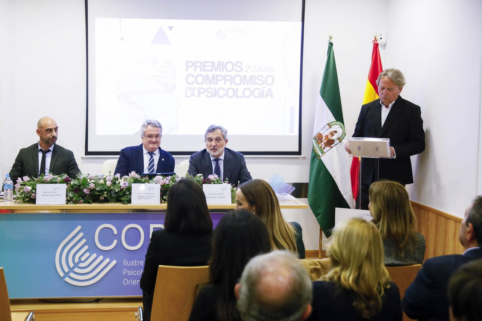Las imágenes de la entrega de los Premios Compromiso con la Psicología en la sede del COPAO en Almería