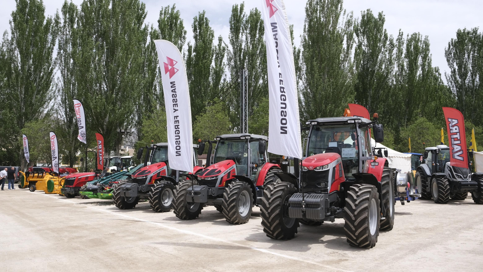 Imágenes de la Terracultura Chirivel 2023, feria de agricultura y maquinaria