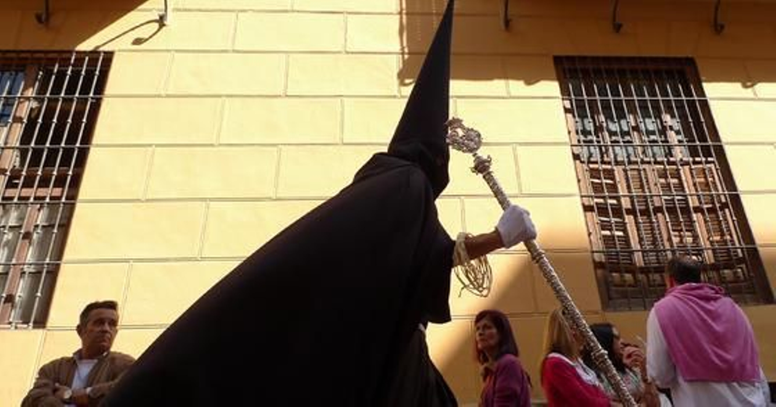 El buen tiempo acompaña a las procesiones en este primer día de Semana Santa

Foto: Sergio Camacho