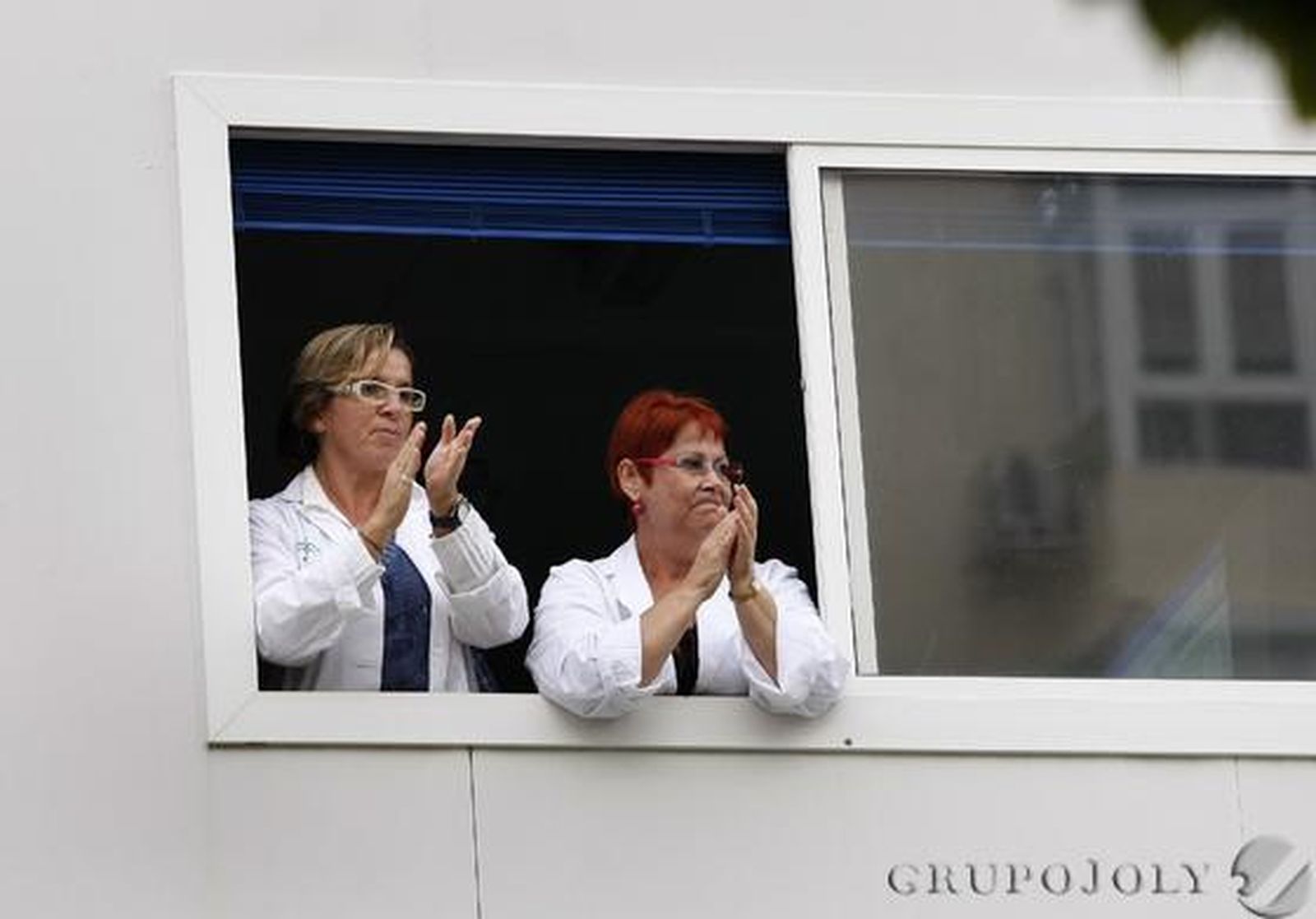 La plantilla de Cádiz Electrónica marcha de El Puerto a la capital para reclamar soluciones ante el ERE que plantea la empresa. 

Foto: Fito Carreto