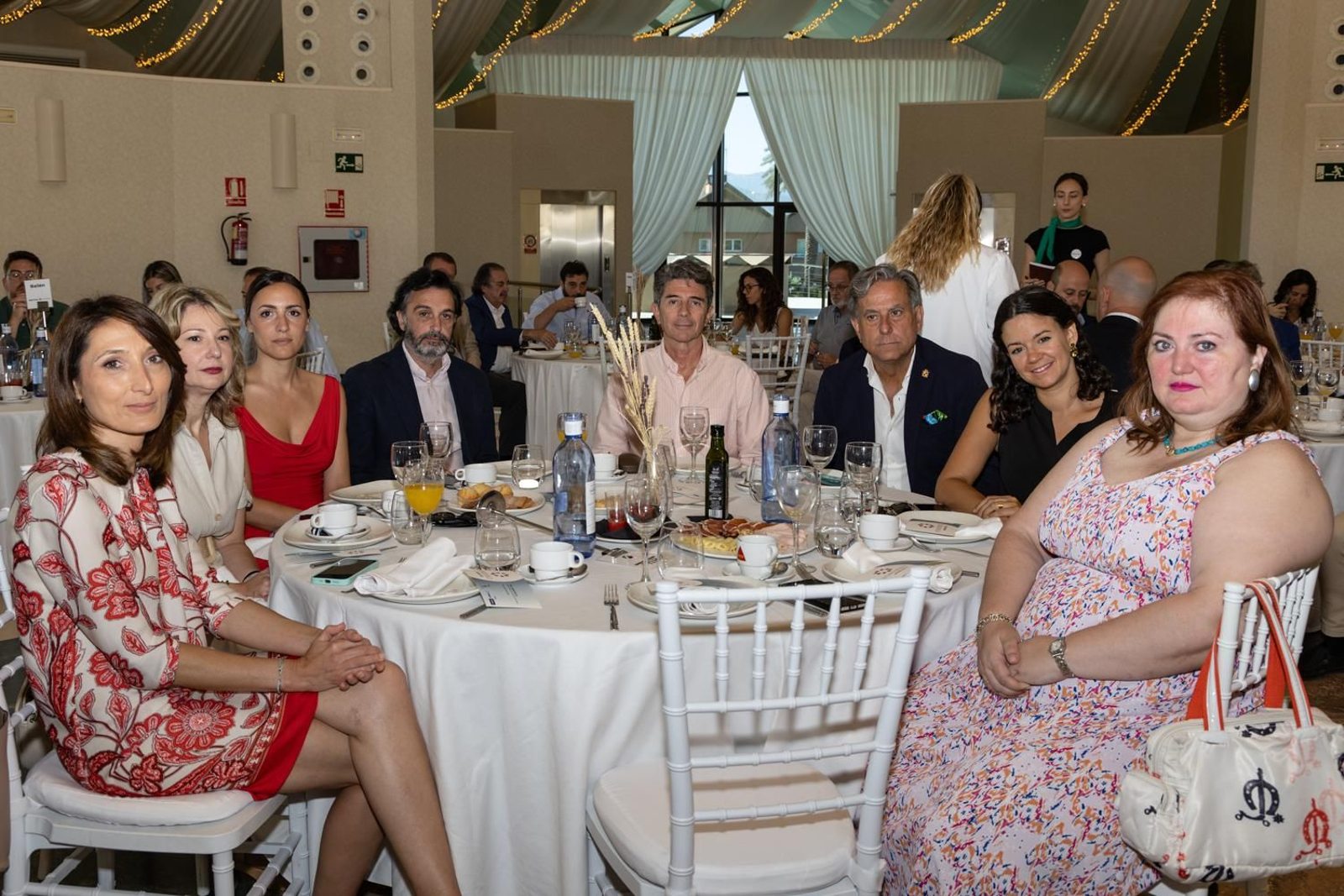 La sociedad jiennnese ha acompañado al Grupo Joly en su desayuno con la consejera.