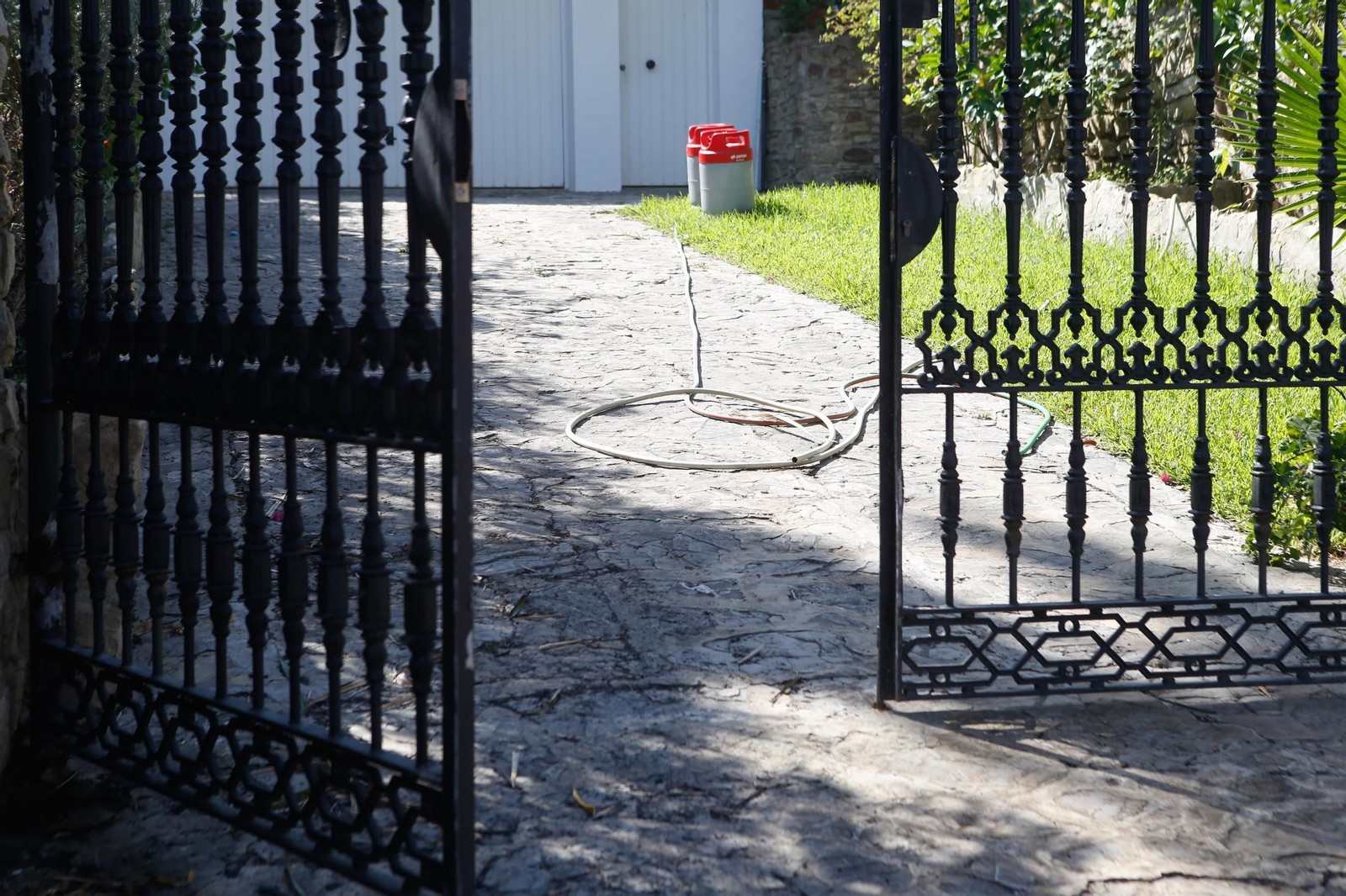 Las fotos de los efectos del incendio forestal en la Sierra de la Plata y Atlanterra, en Tarifa