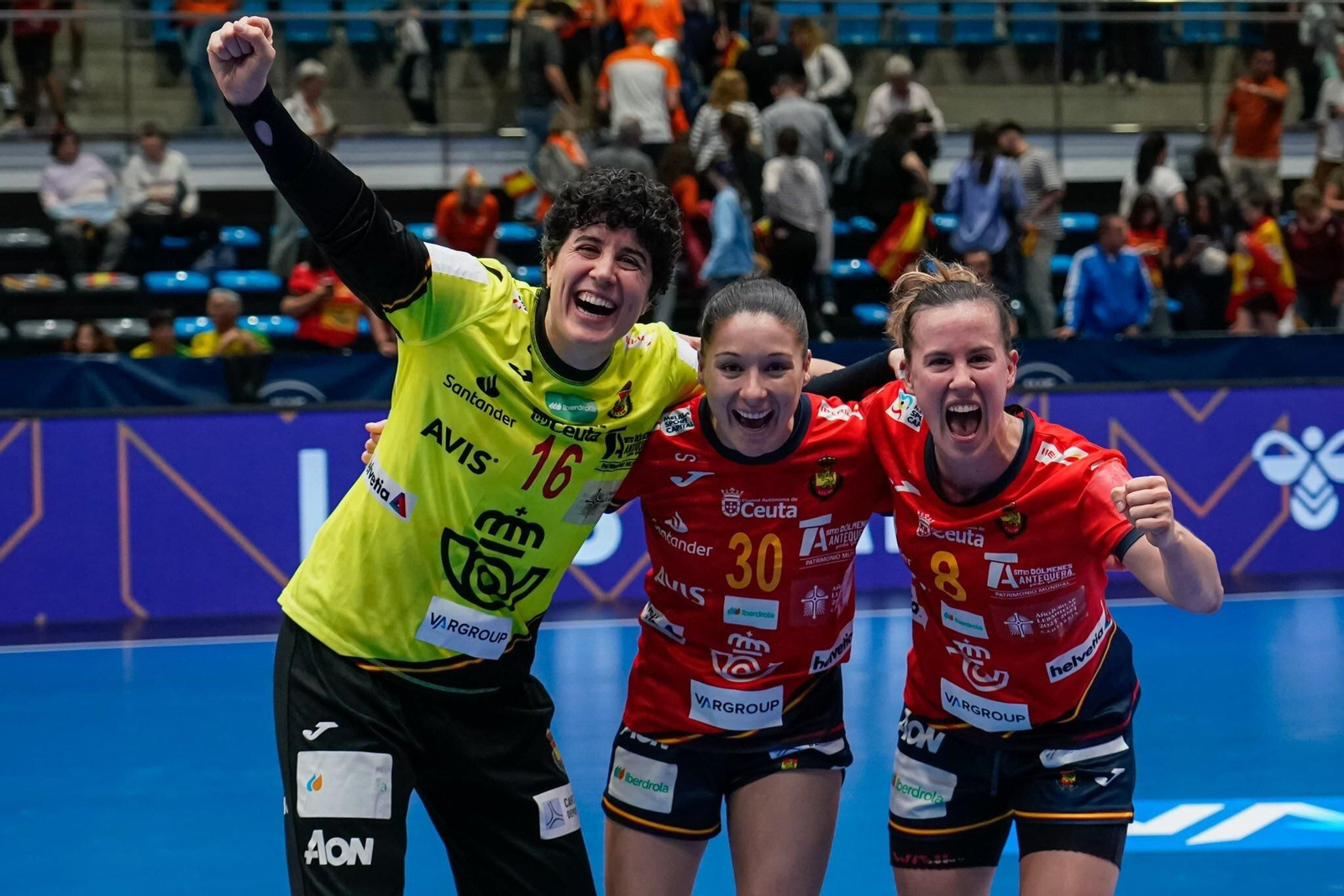 Merche Castellanos, Sole López y Silvia Arderius.