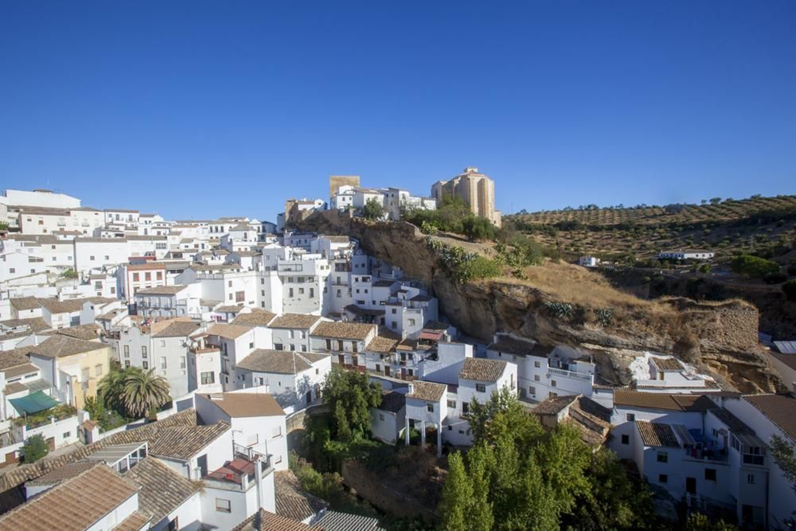 Panorámica de Setenil de las Bodegas