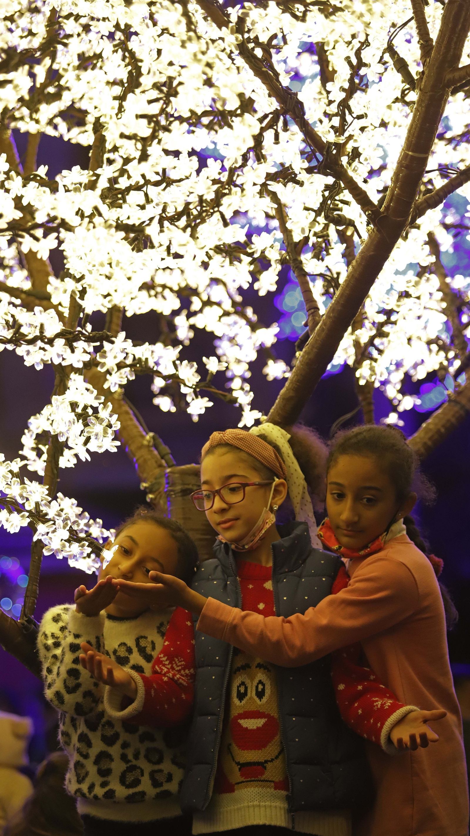 Fotos del encendido del alumbrado navideño en Algeciras