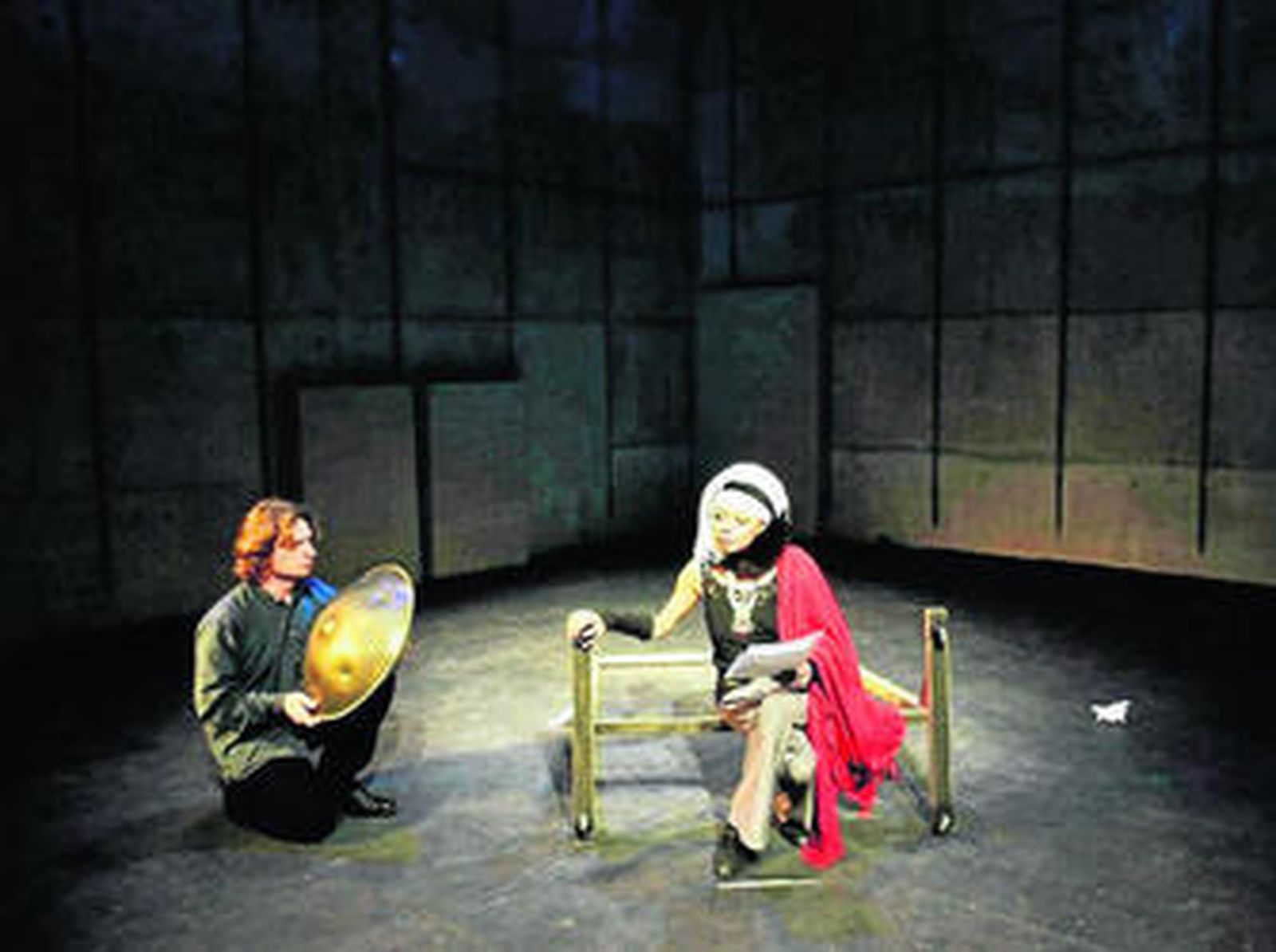 Miriam Goldschmidt y Francesco Agnello, en la representación de 'Warum Warum'.