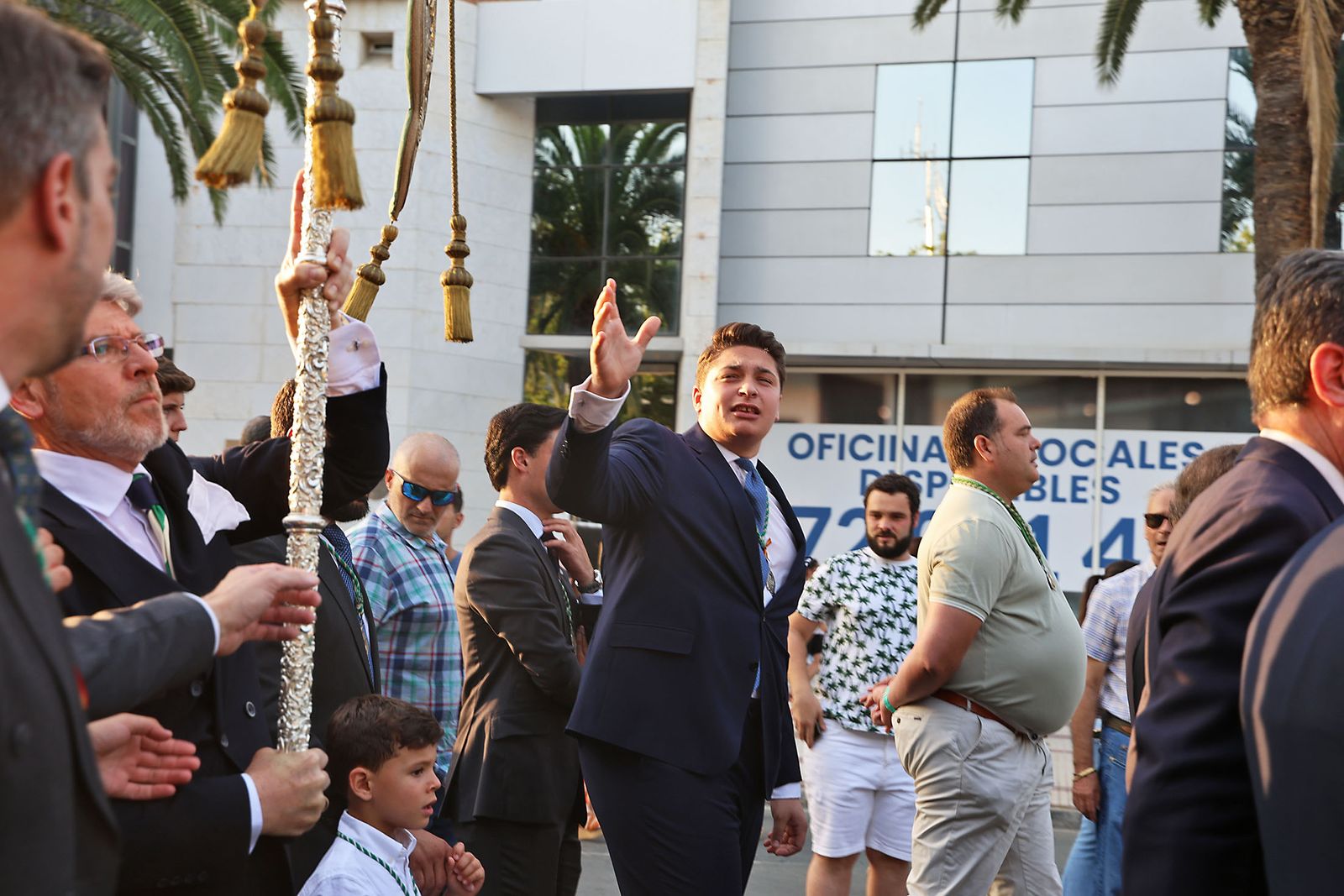 Imágenes del Rosario Jubilar rociero celebrado por las 25 hermandades filiales de la Matriz de Almonte en La Merced