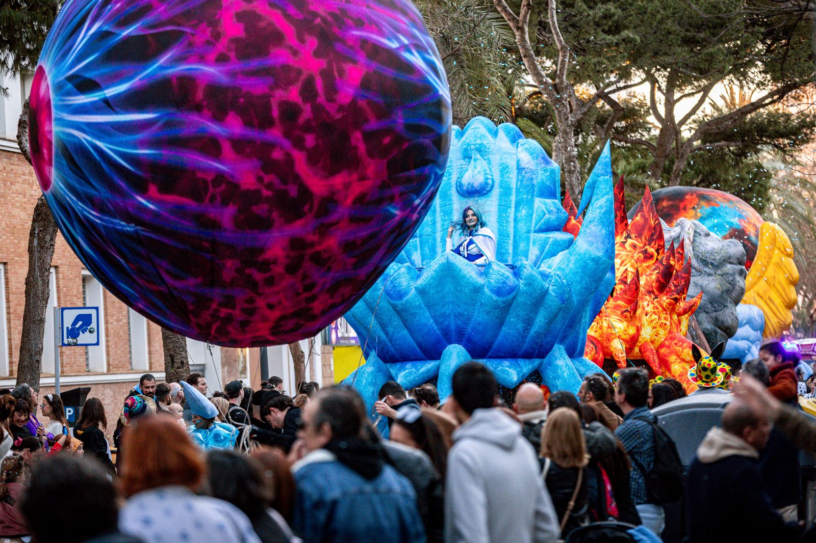 Imagen de la Cabalgata del Humor del Carnaval de Cádiz 2026