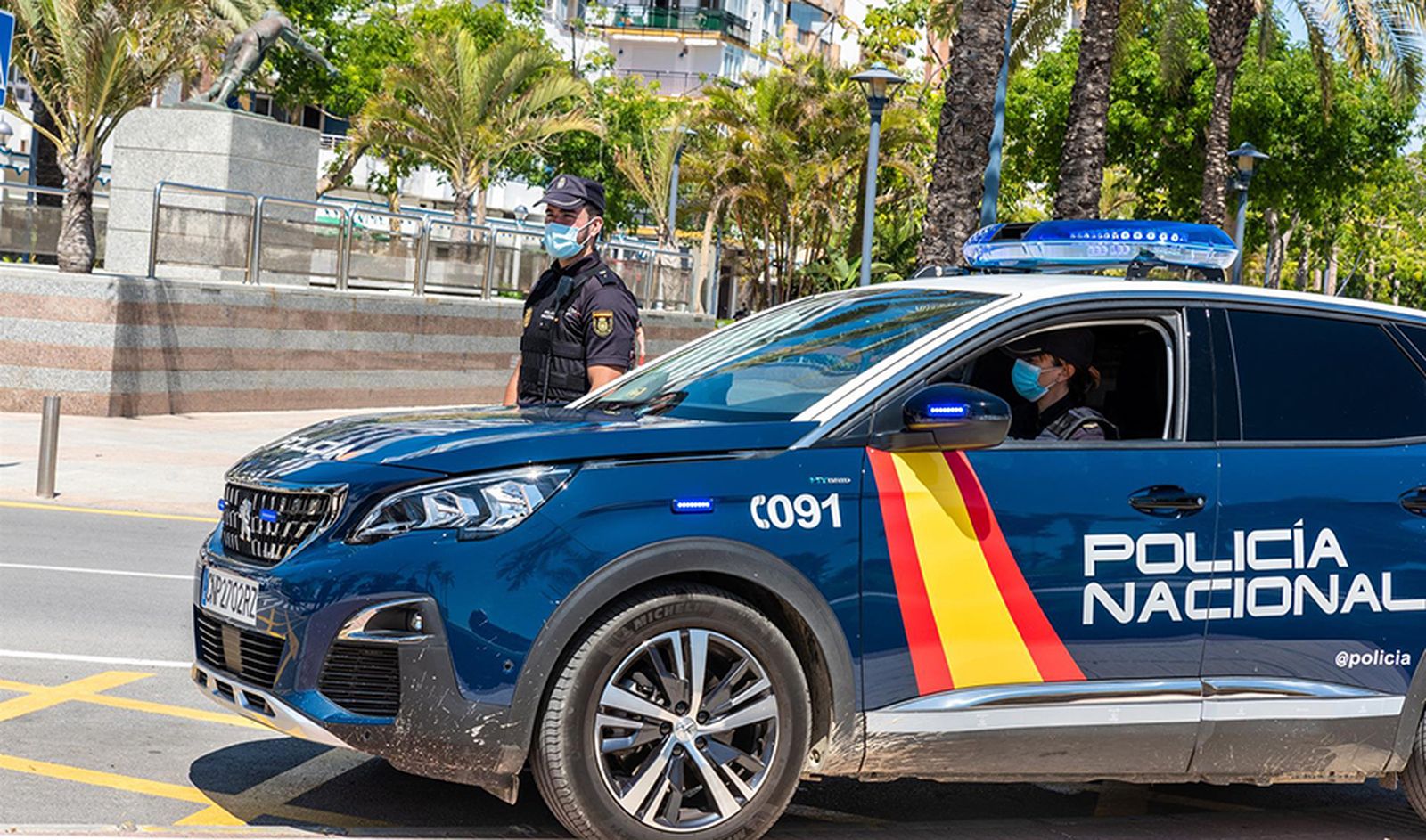 Dos agentes de Cuerpo Nacional de Policía