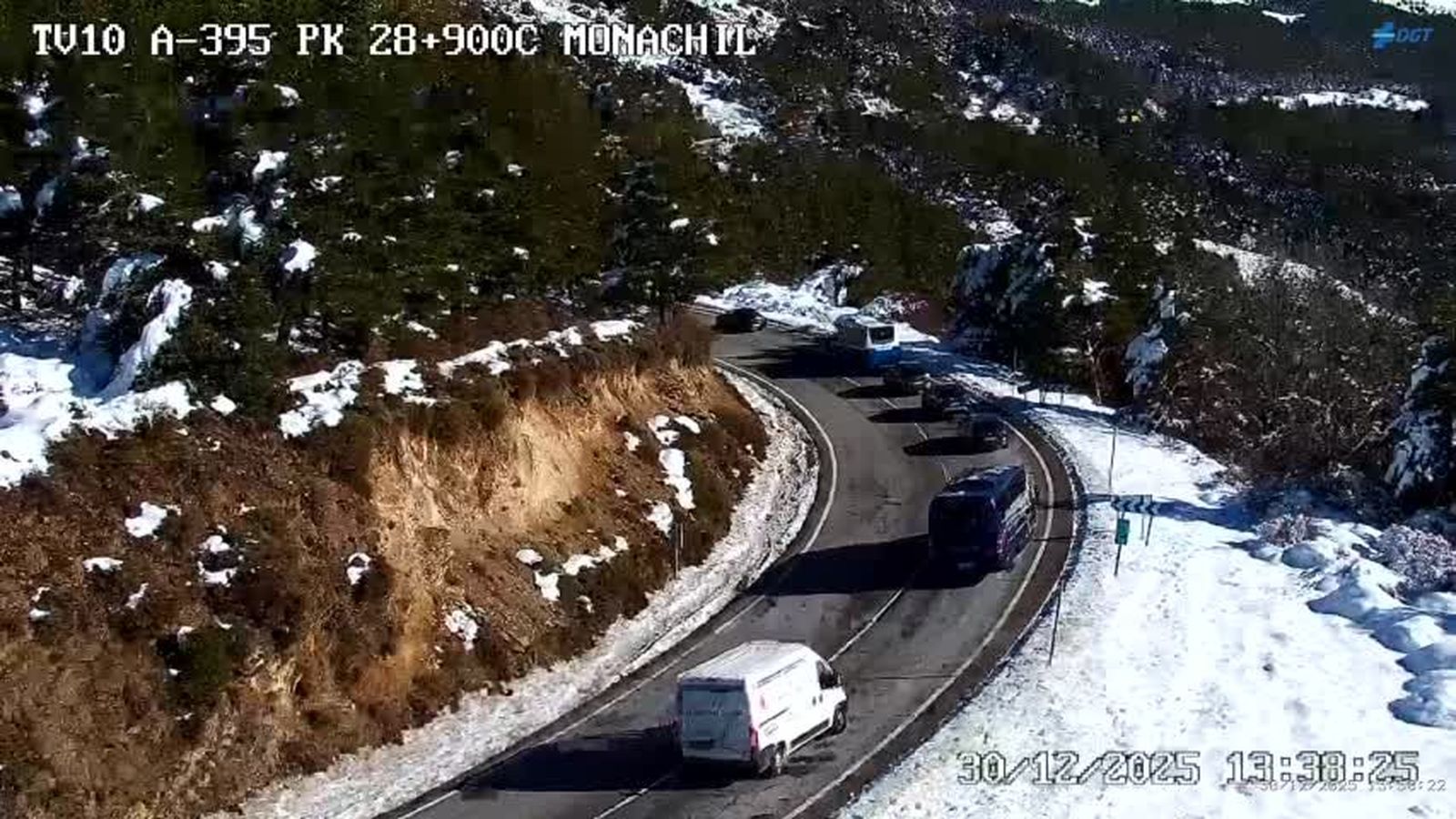 Pasadas las 13:30 horas el tráfico de subida seguía siendo denso