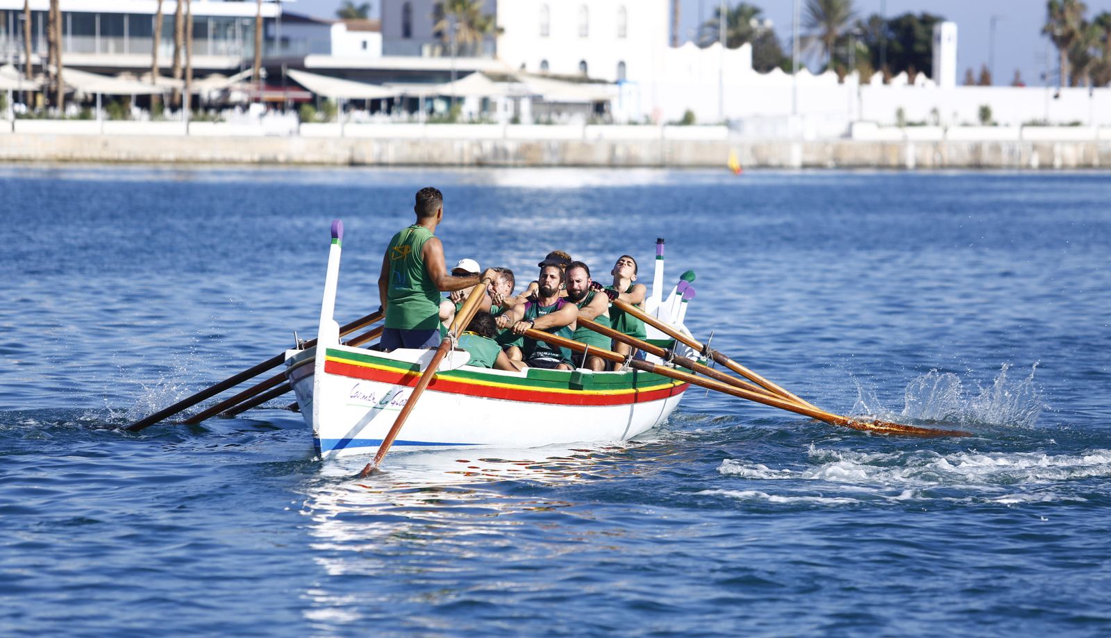 Las fotos de la carrera de jábegas en el puerto de Málaga