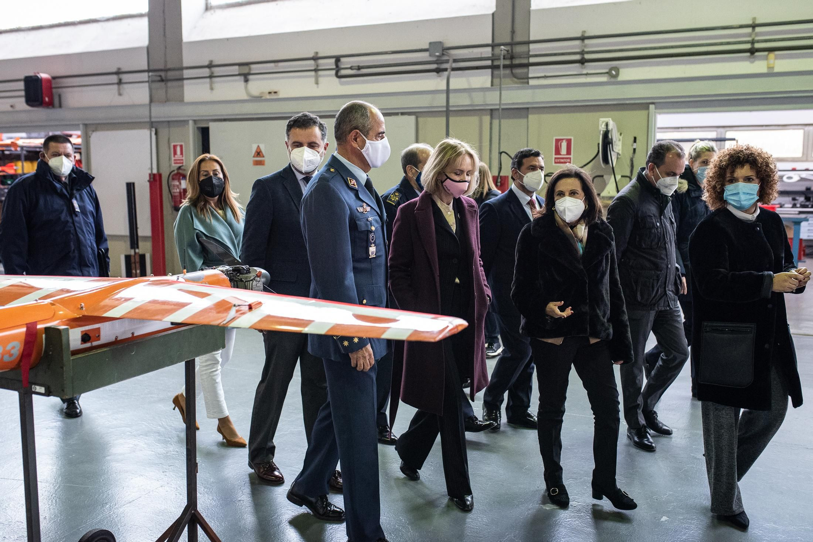 Imágenes de la visita de la Ministra de Defensa Margarita Robles a las instalaciones del INTA
