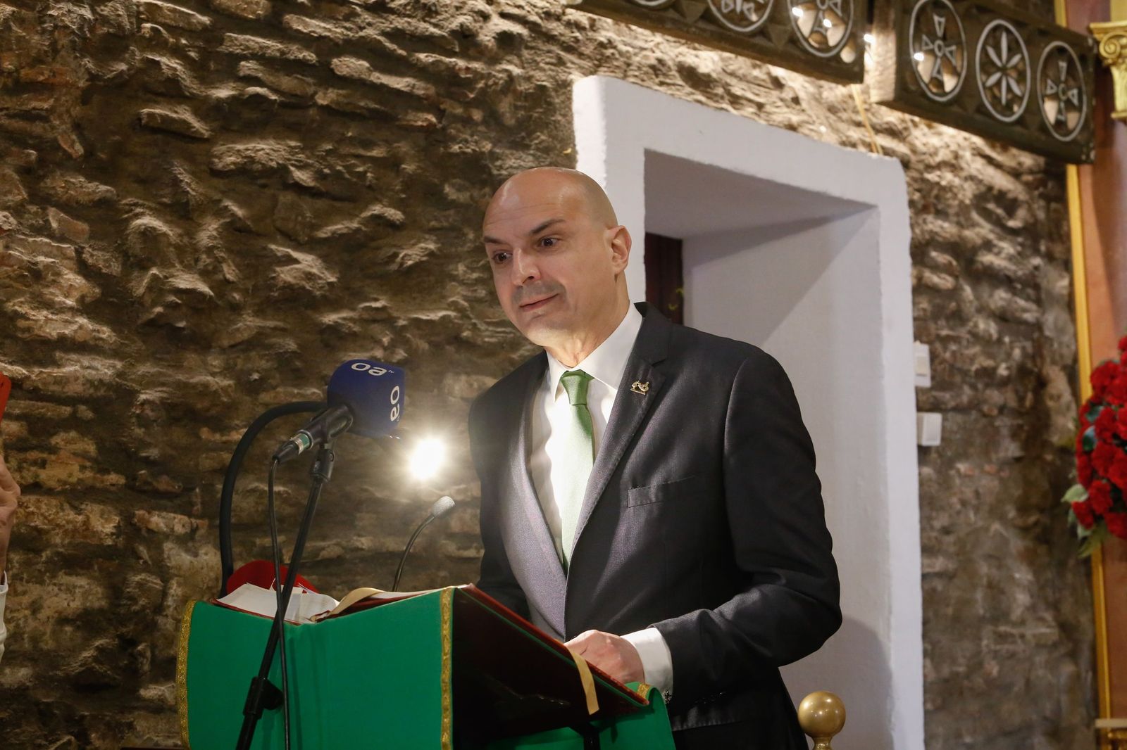 Las fotografías de la presentación del cartel de Valentín Rivera para la tertulia cofrade La Levantá