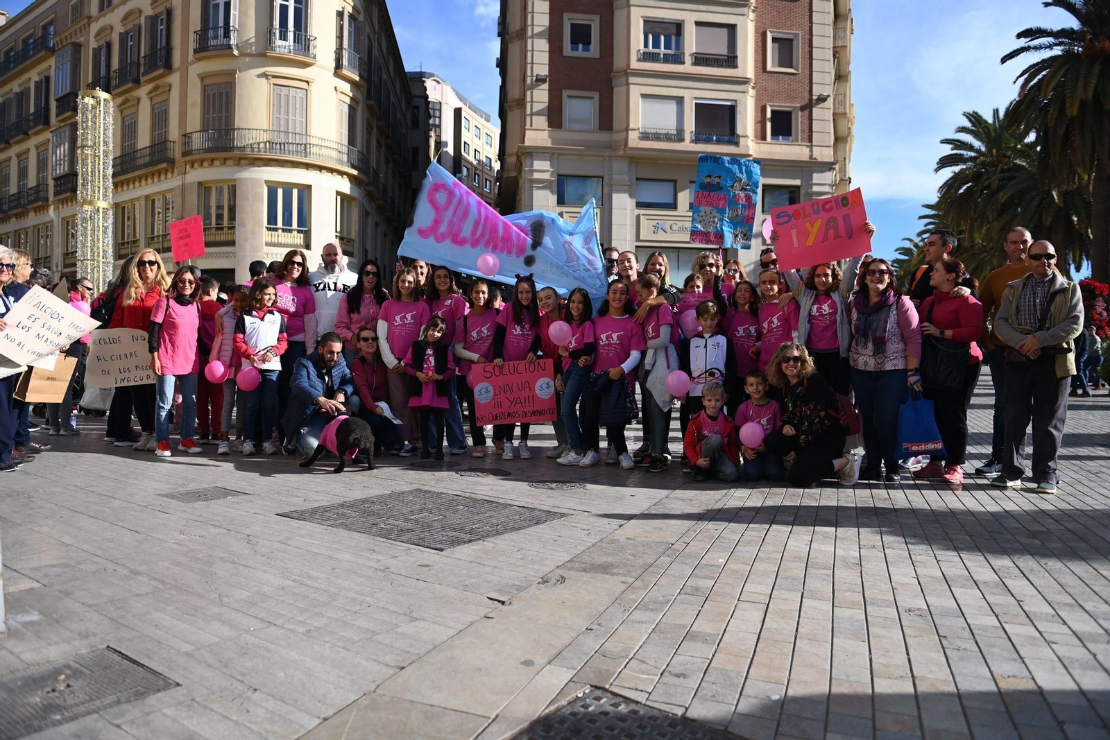 Las fotos de la manifestación del Club de Natación Inacua