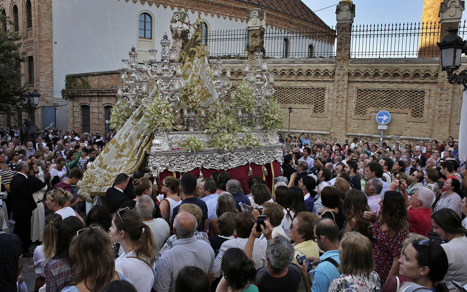 Salida procesional de la patrona de Cadiz