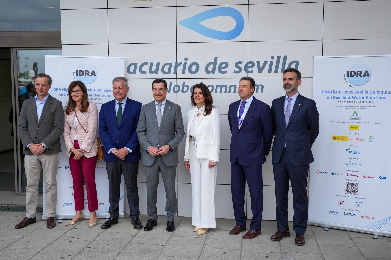 Autoridades en el foro 'Soluciones hídricas resilientes', organizado por la Asociación Internacional de Desalación y Reutilización (IDRA)