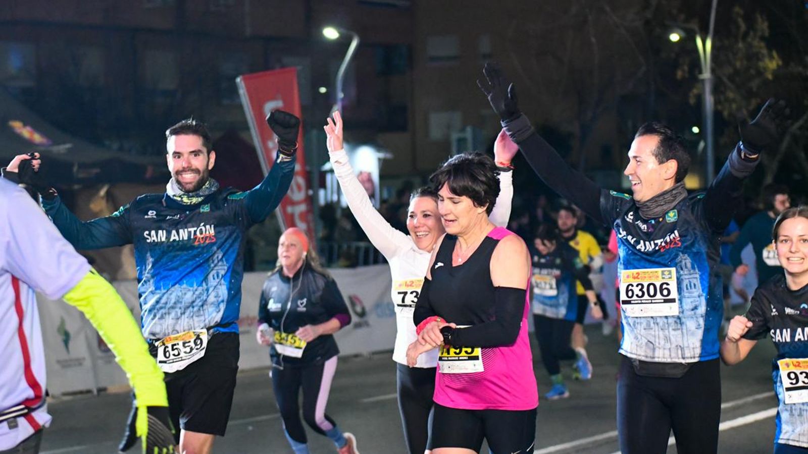 En imágenes: búscate en tu llegada a meta de la Carrera de San Antón 2025 (10)