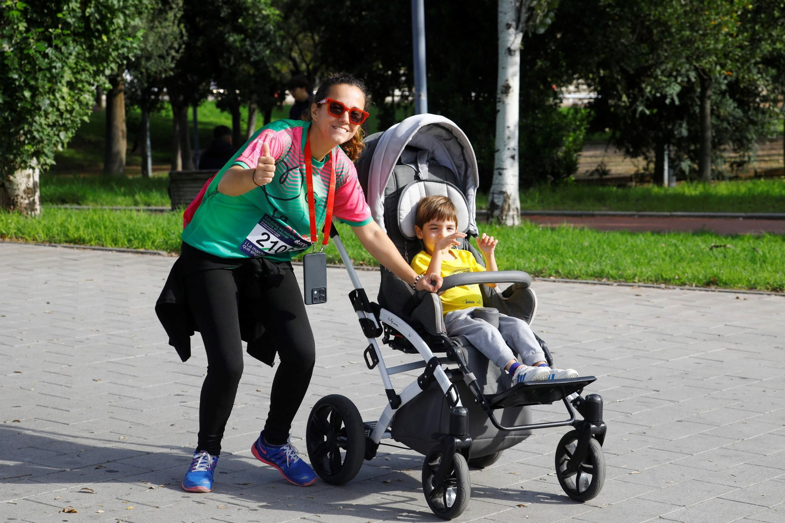 Las mejores imágenes de la Marcha contra el cáncer en Córdoba