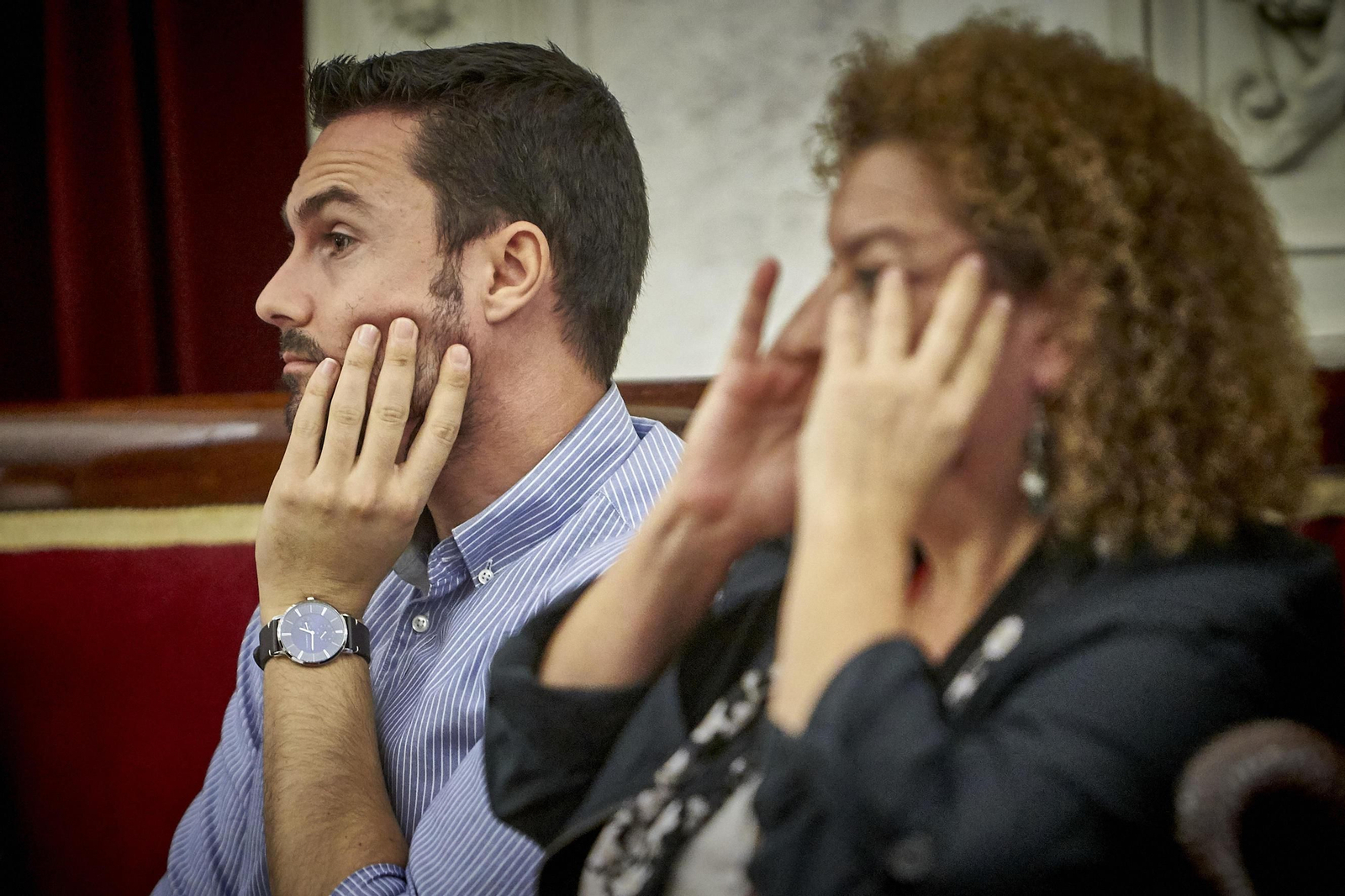Los concejales de Ganar Cádiz Martín Vila y Eva Tubío, en una imagen de archivo.