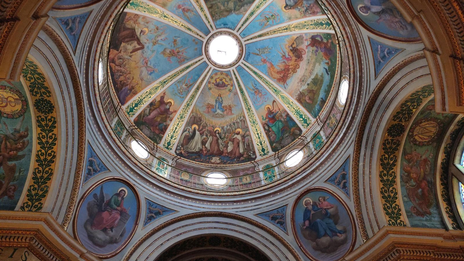 Cúpula de la iglesia del Carmen en Haifa.