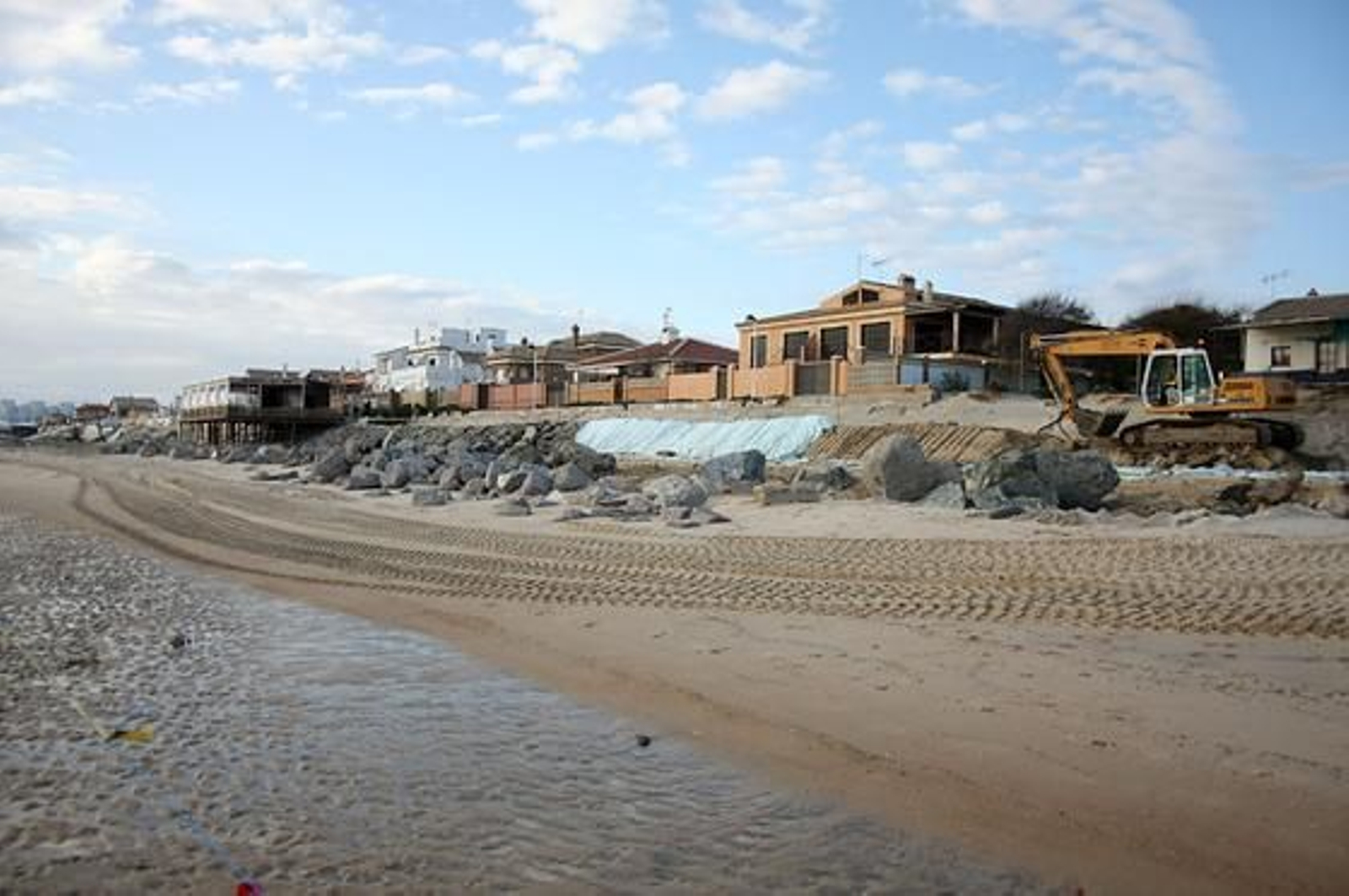 Trabajos de recuperación de la playa de Matalascañas