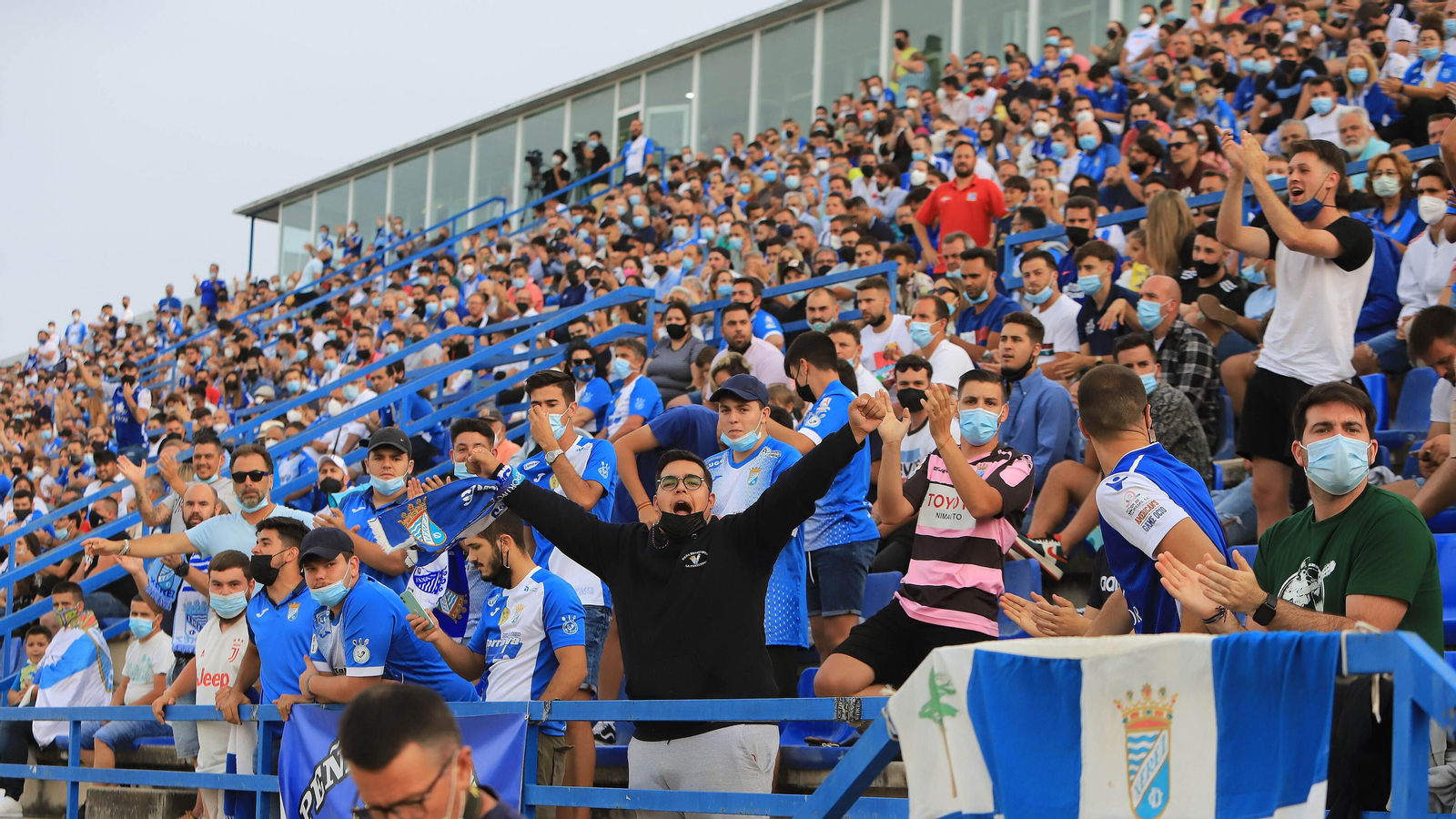 Imágenes de la semifinal por el ascenso entre el  Xerez CD - Puente Genil