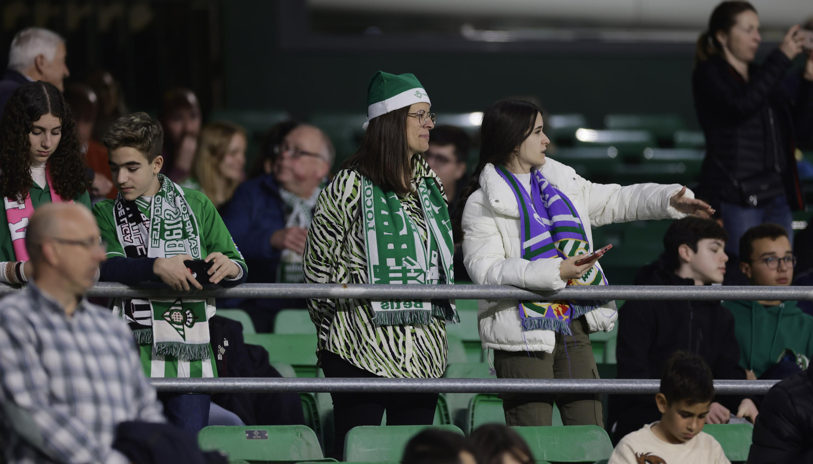 Búscate en las fotos del Betis-Bilbao