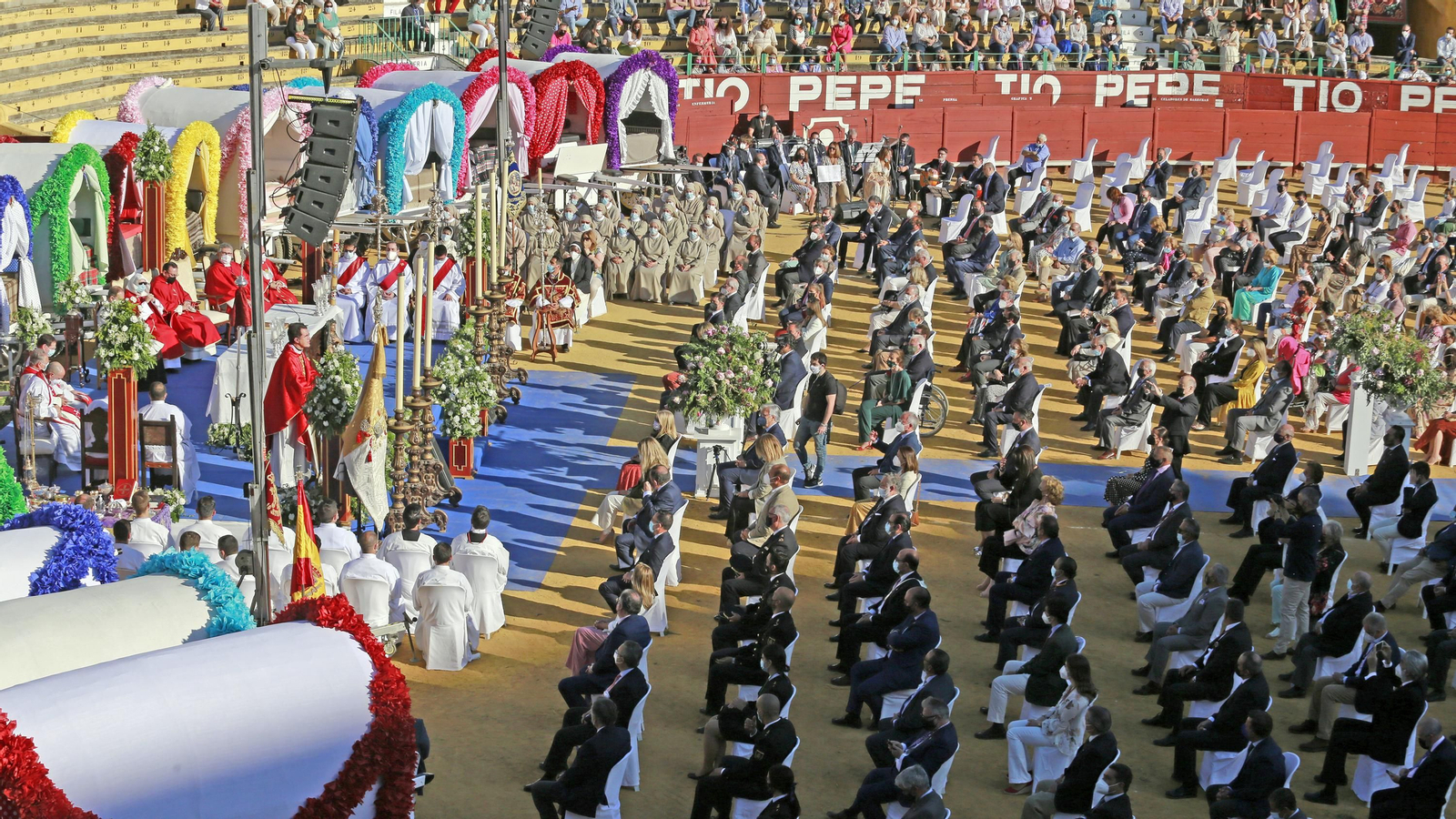 Imágenes de la Misa de Pentecostés en la Plaza de Toros de Jerez