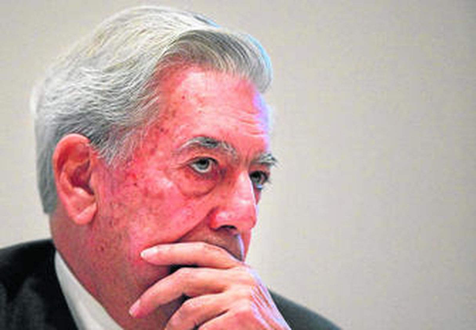 El escritor rescata en su novela la figura de Roger Casement, cónsul británico en el Congo a principios del XX.