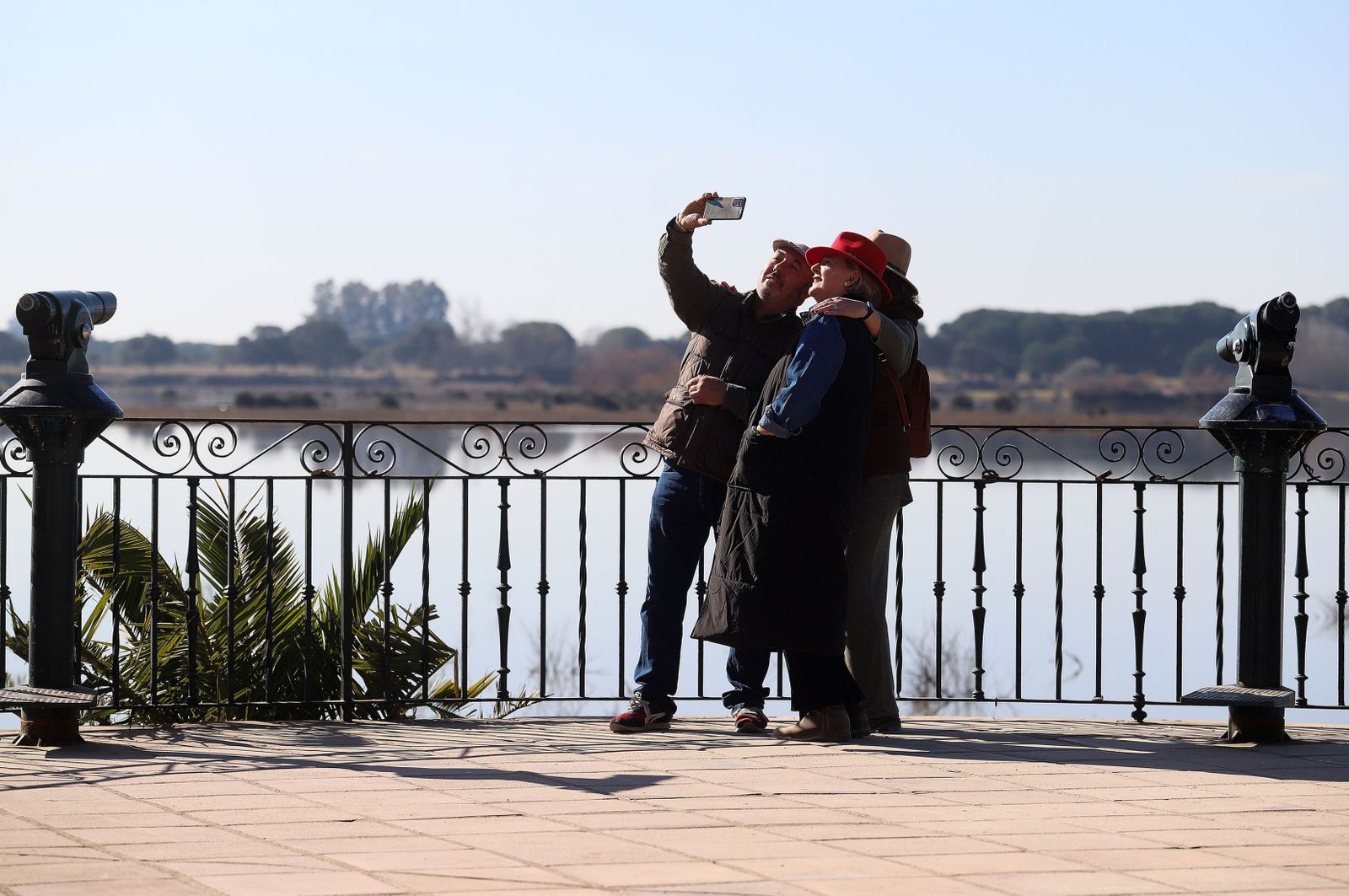 Imágenes del ambiente en la aldea del Rocío para celebrar la Candelaria