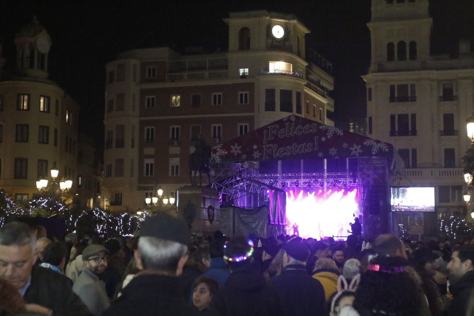 La Fiesta de Nochevieja en Las Tendillas, en imágenes