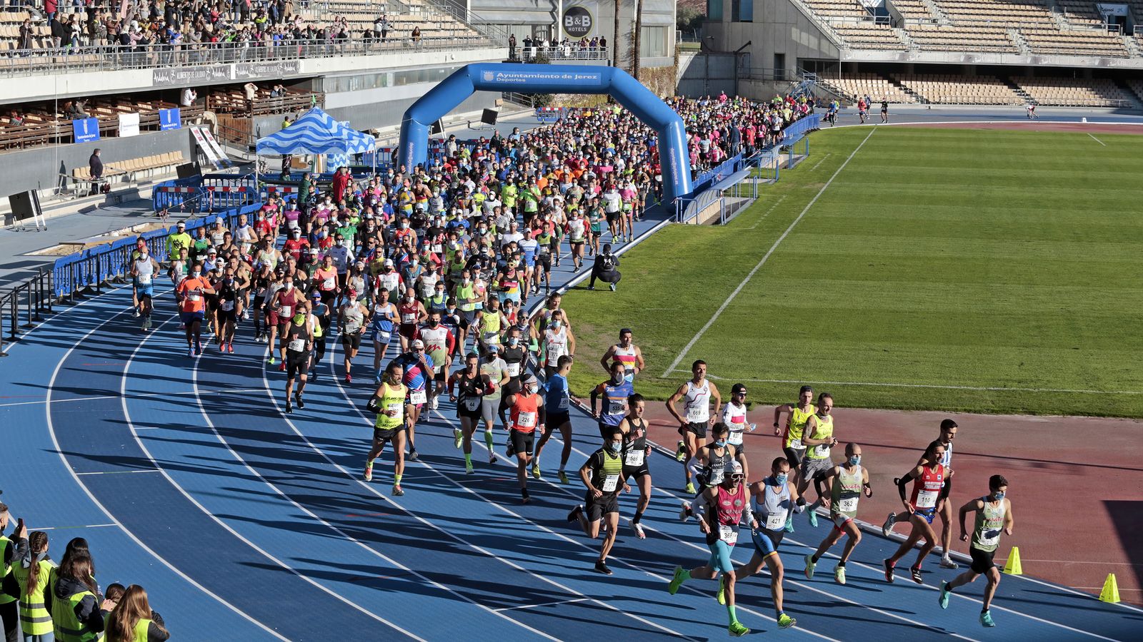 Imágenes de la XXV Media Maratón 'Ciudad de Jerez'