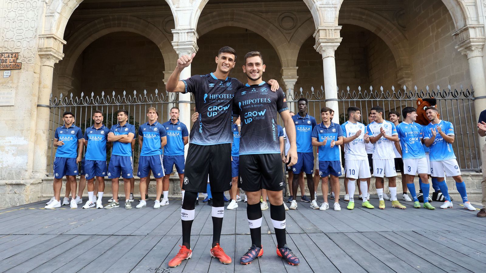 Presentación nuevas equipaciones del Xerez DFC 23-24