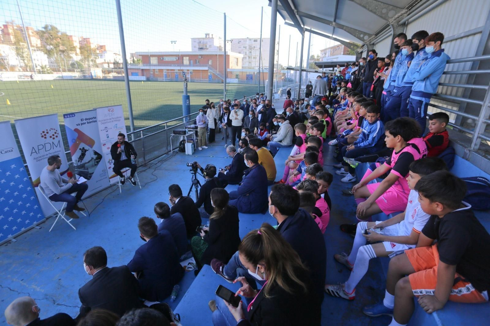 Las fotos de la charla de Luis Muñoz en el campo de La Virreina Las fotos de la charla de Luis Muñoz en el campo de La Virreina
