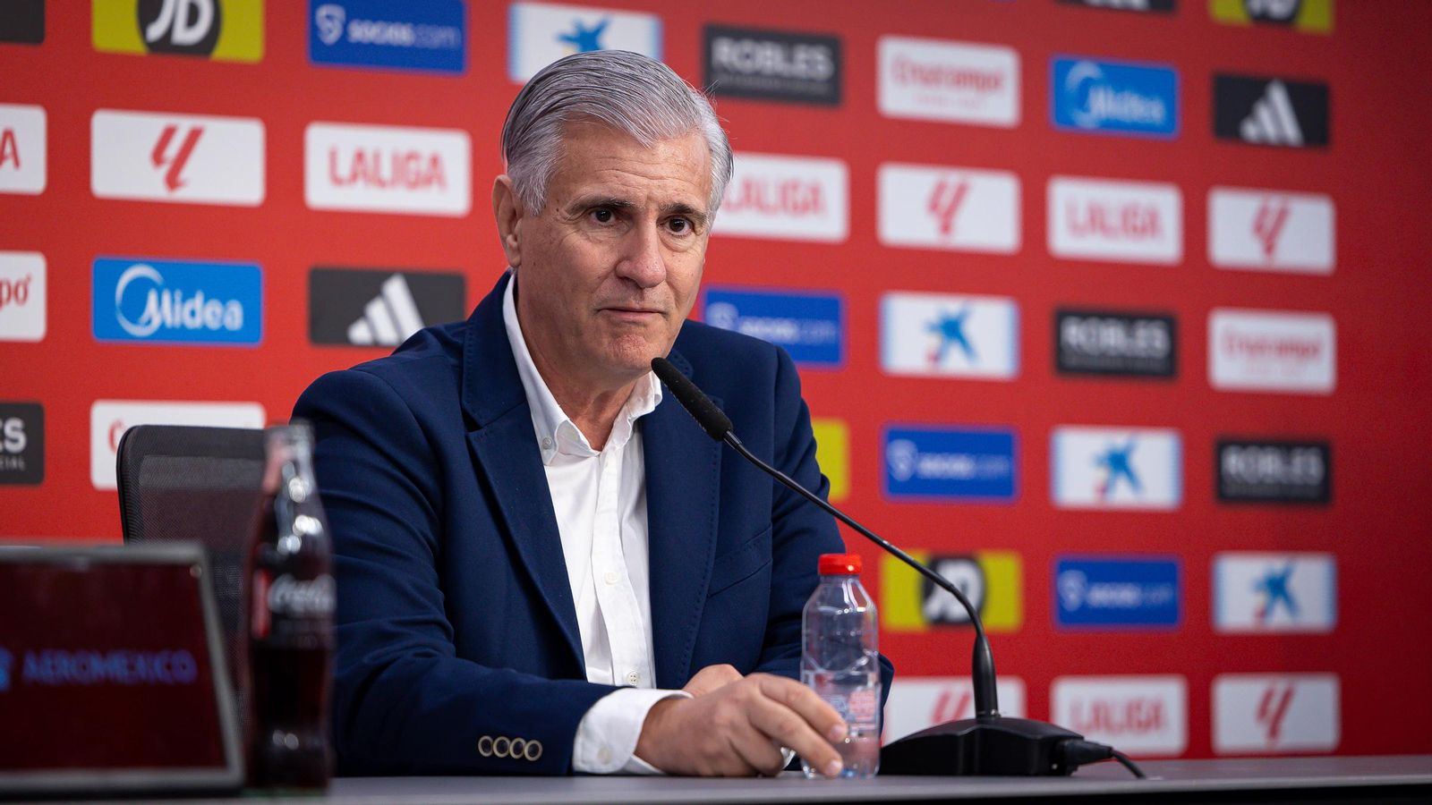 Antonio Cordón durante la presentación de Gabriel Suazo