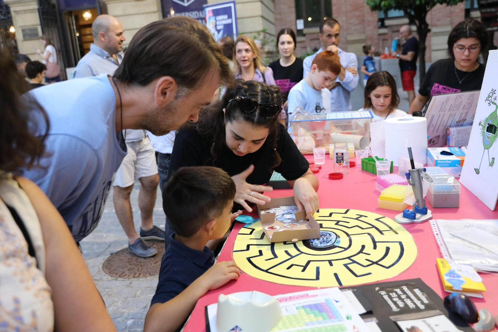 Las mejores imágenes de la Noche de los Investigadores de Córdoba Las mejores imágenes de la Noche de los Investigadores de Córdoba